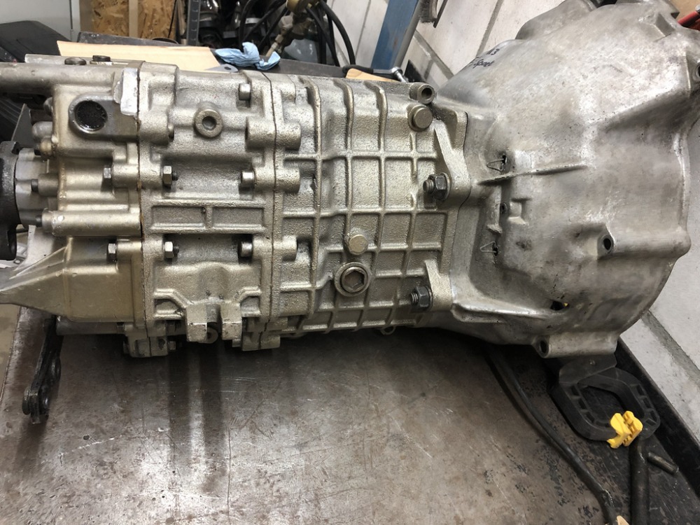 Euro Dogleg Gearbox CR S14 M3 Bellhousing E30 E10 E9 E28 E24