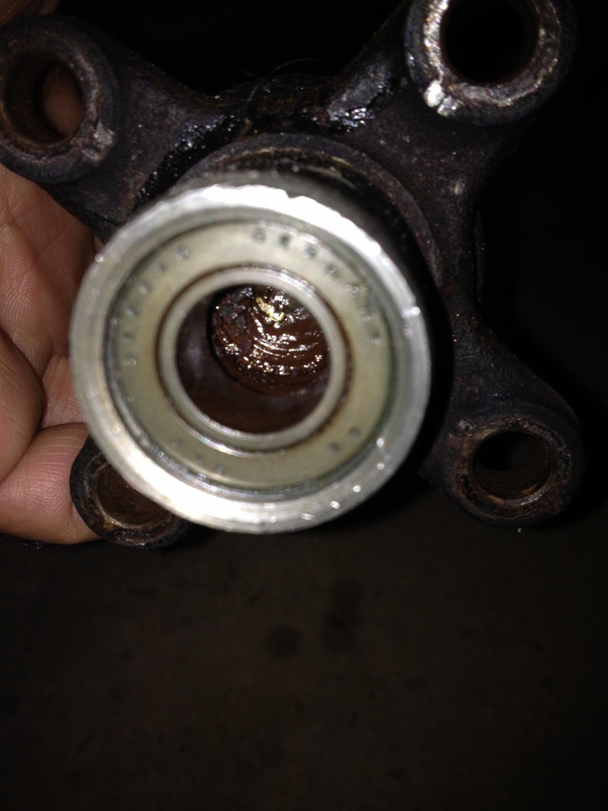 What is going on here? (damaged Guibo) |﻿ BMW 2002 and other '02