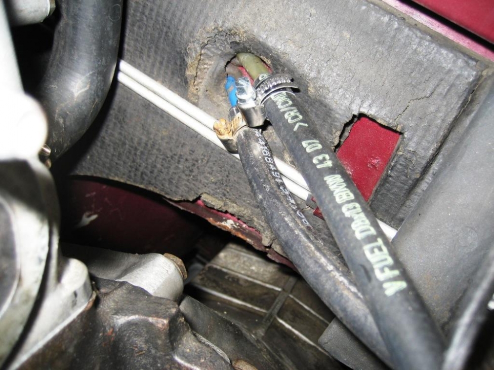 fuel system diagram ﻿ BMW 2002 and other '02