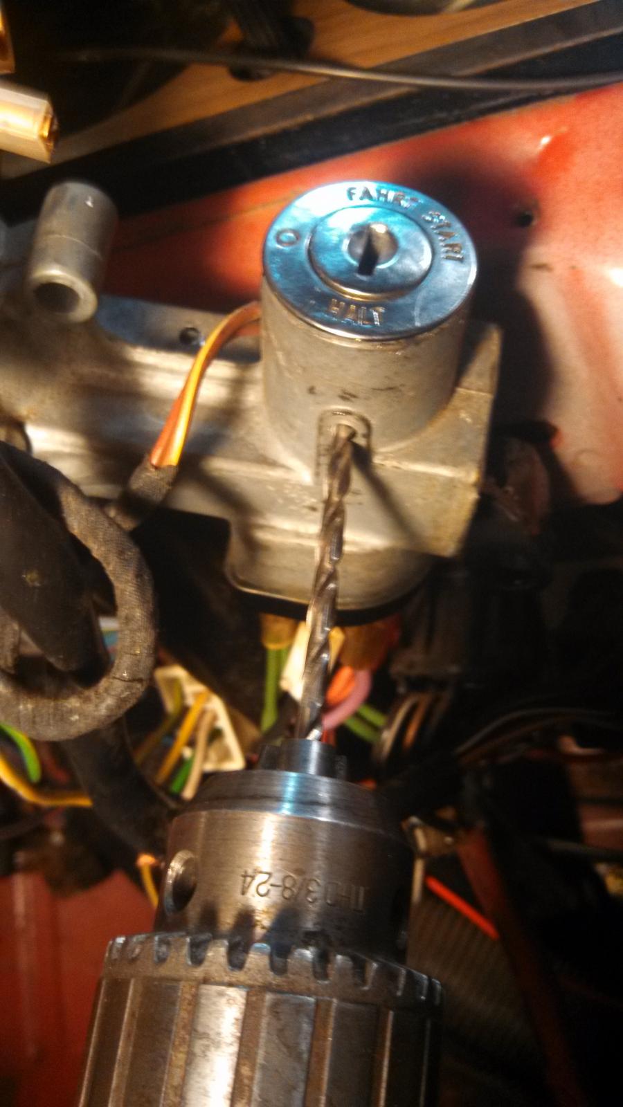 Steering Wheel Lock Removal ﻿ BMW 2002 and other '02