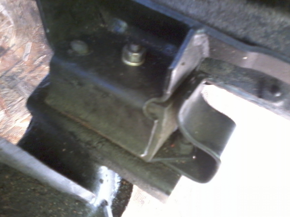 My Technique For M10 Oil Pan Gasket Replacement ﻿ BMW 2002 and other '02