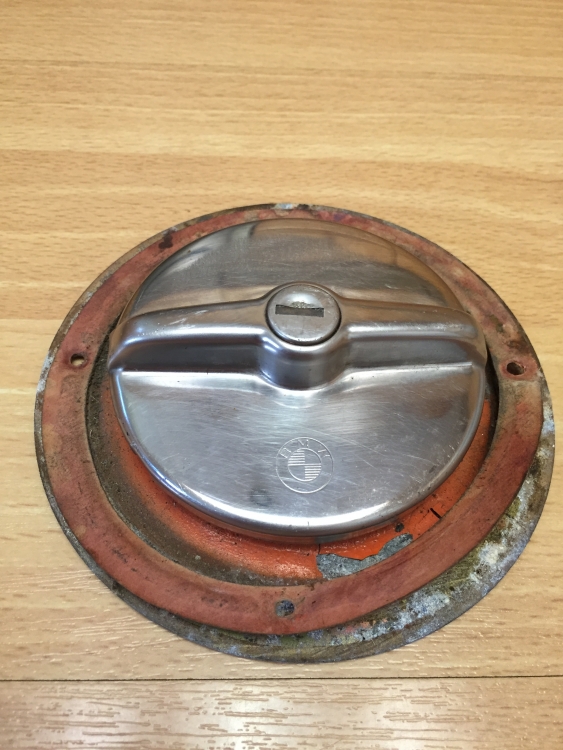 gas cap ﻿ BMW 2002 and Neue Klasse Parts For Sale