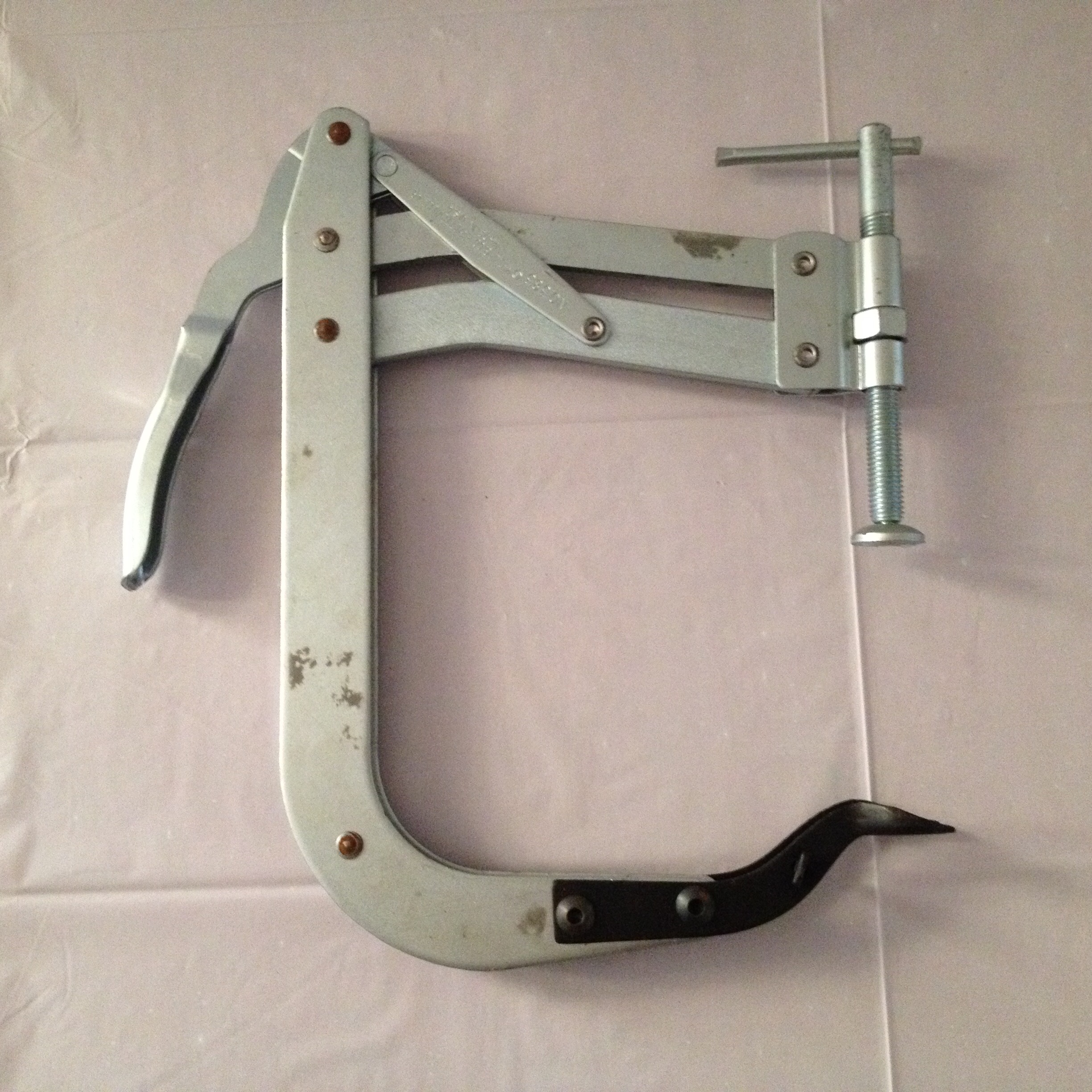 SOLD Engine Valve Train Tools BMW 2002 and Neue Klasse Parts For Sale