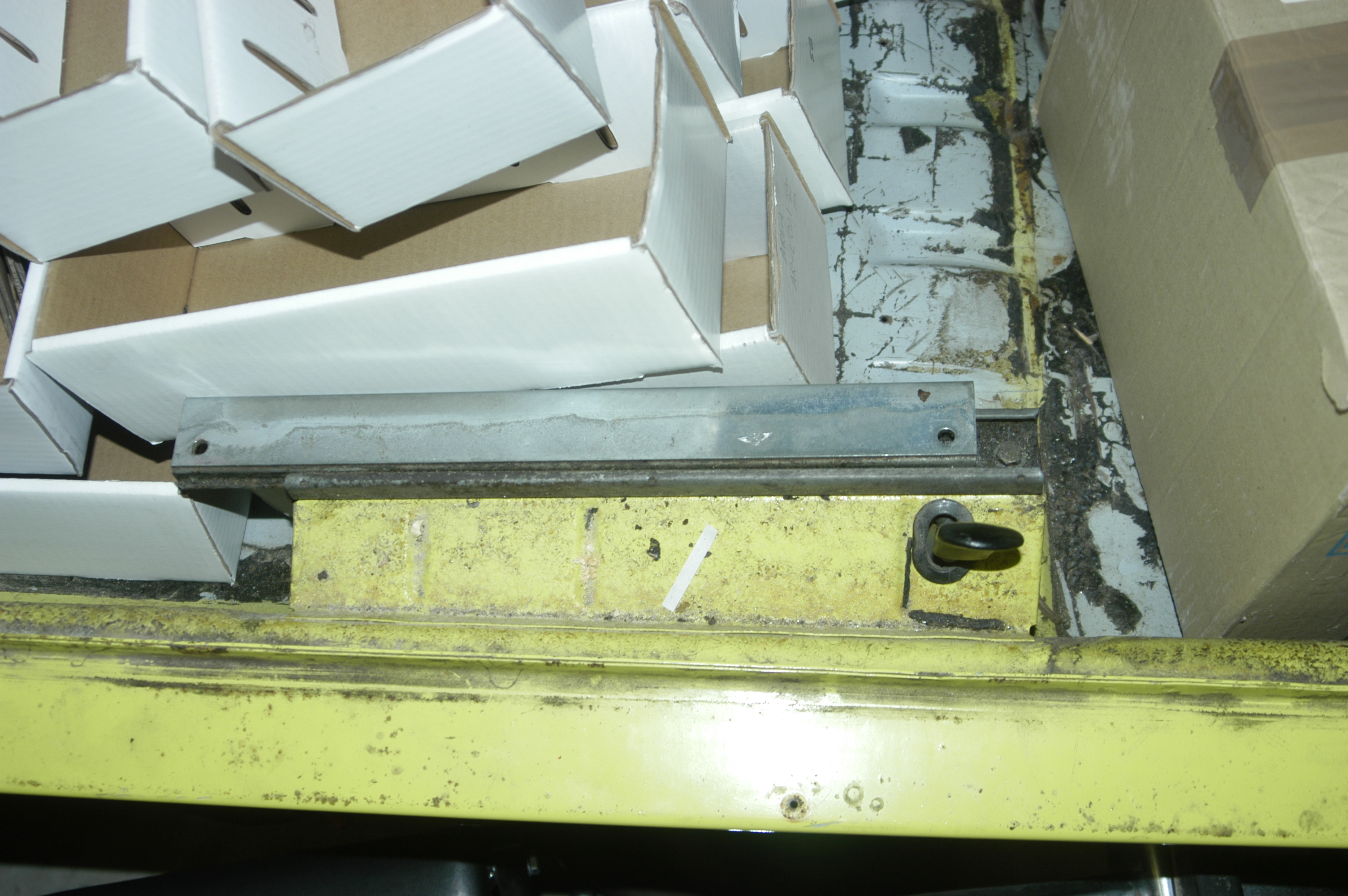 Seat rails - cleaning - BMW 2002 and other '02 - 2002FAQ