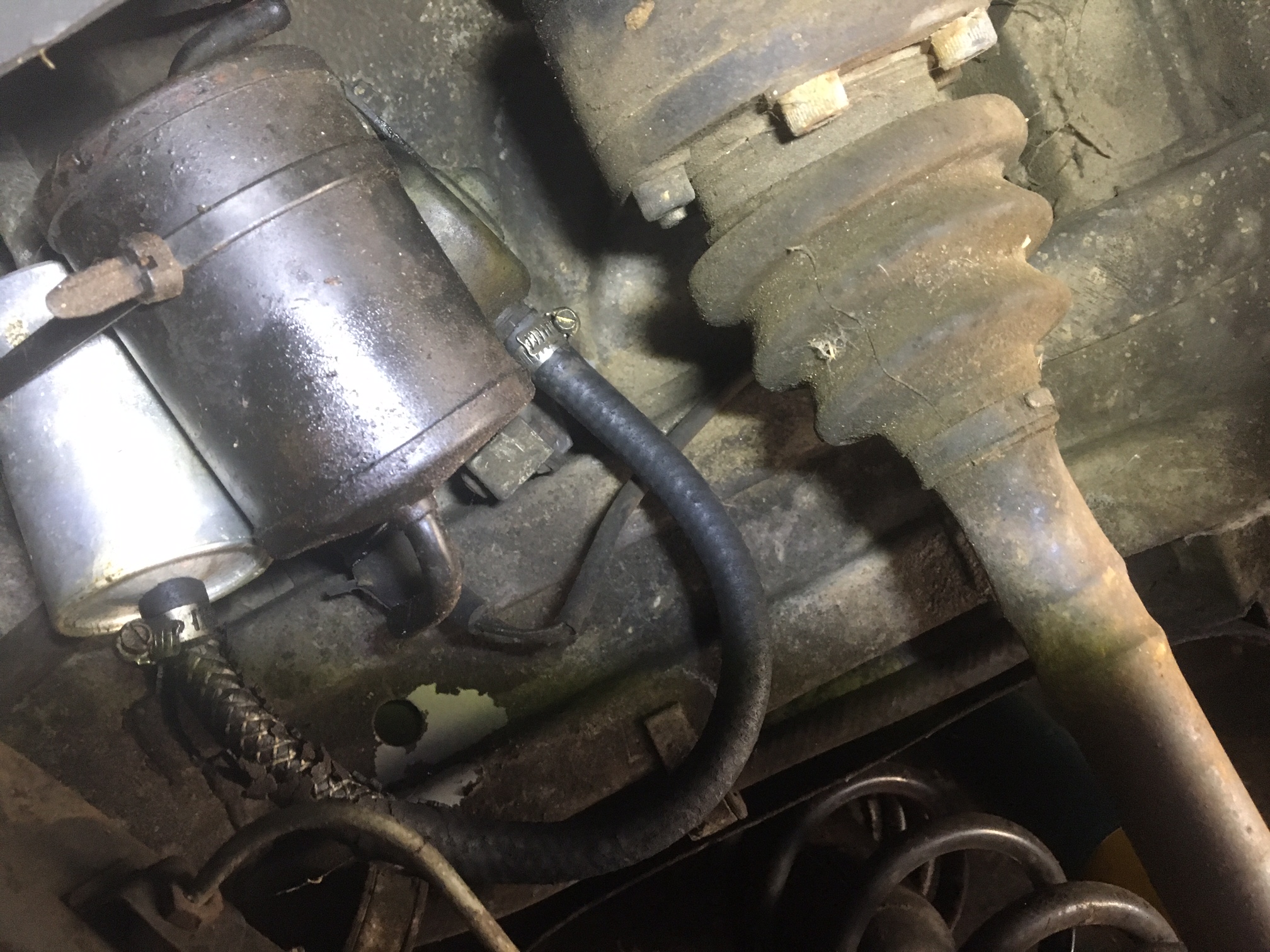Placing the tii fuel filter alongside the Alternator ? ﻿ BMW 2002 and