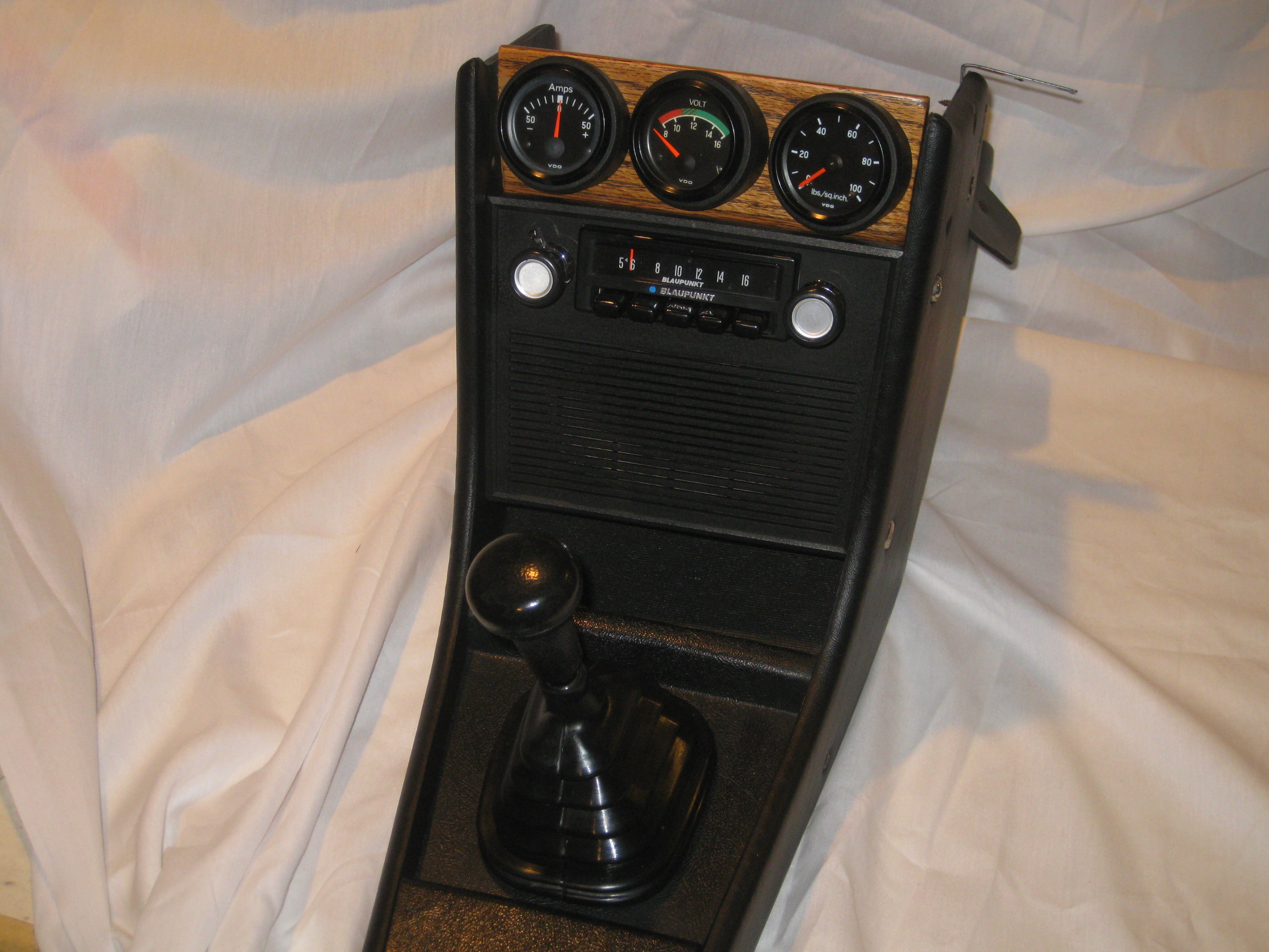 Show me your shorty console head unit setup! - BMW 2002 and other '02 ...