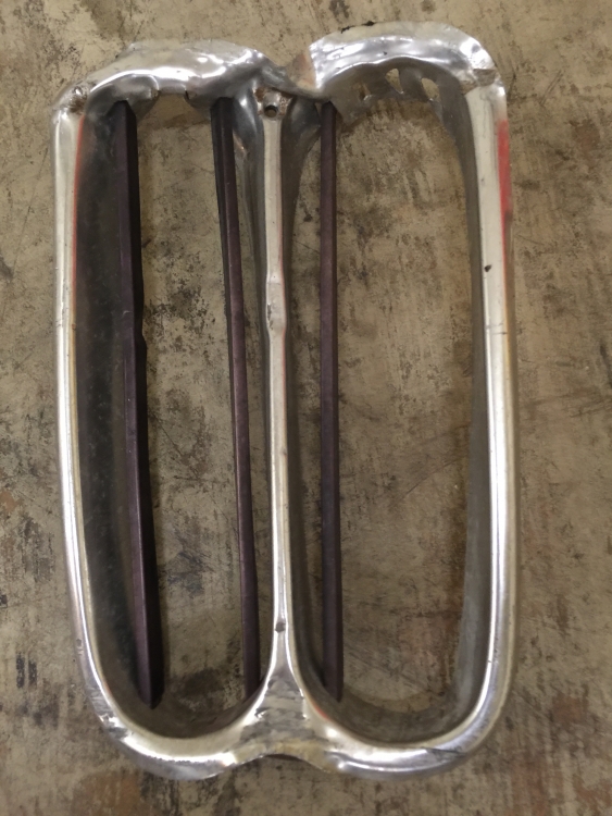 Damaged passenger and center grills 1971 ﻿ Miscellaneous