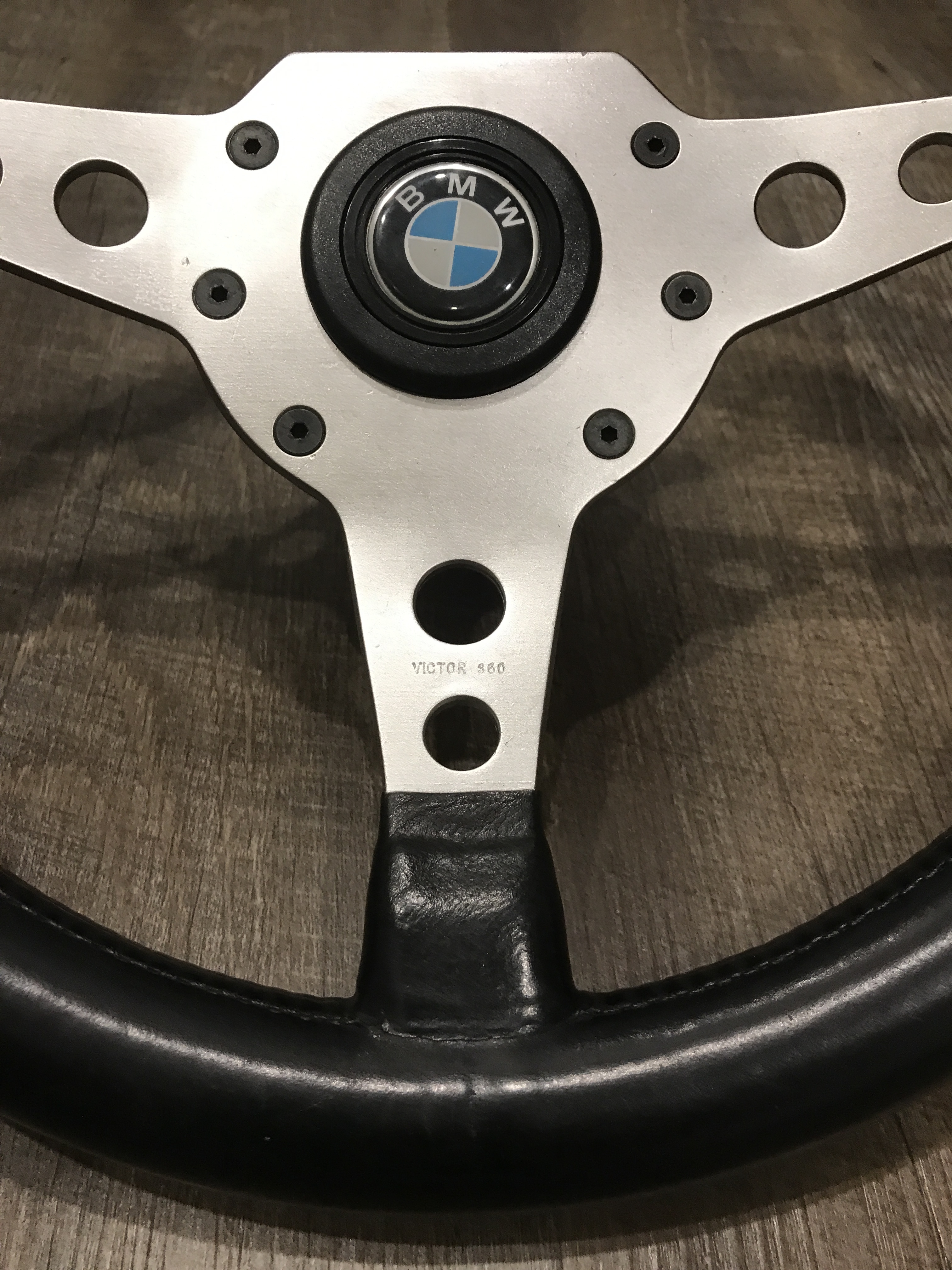 Victor 360mm leather steering wheel ﻿ BMW 2002 and Neue Klasse Parts