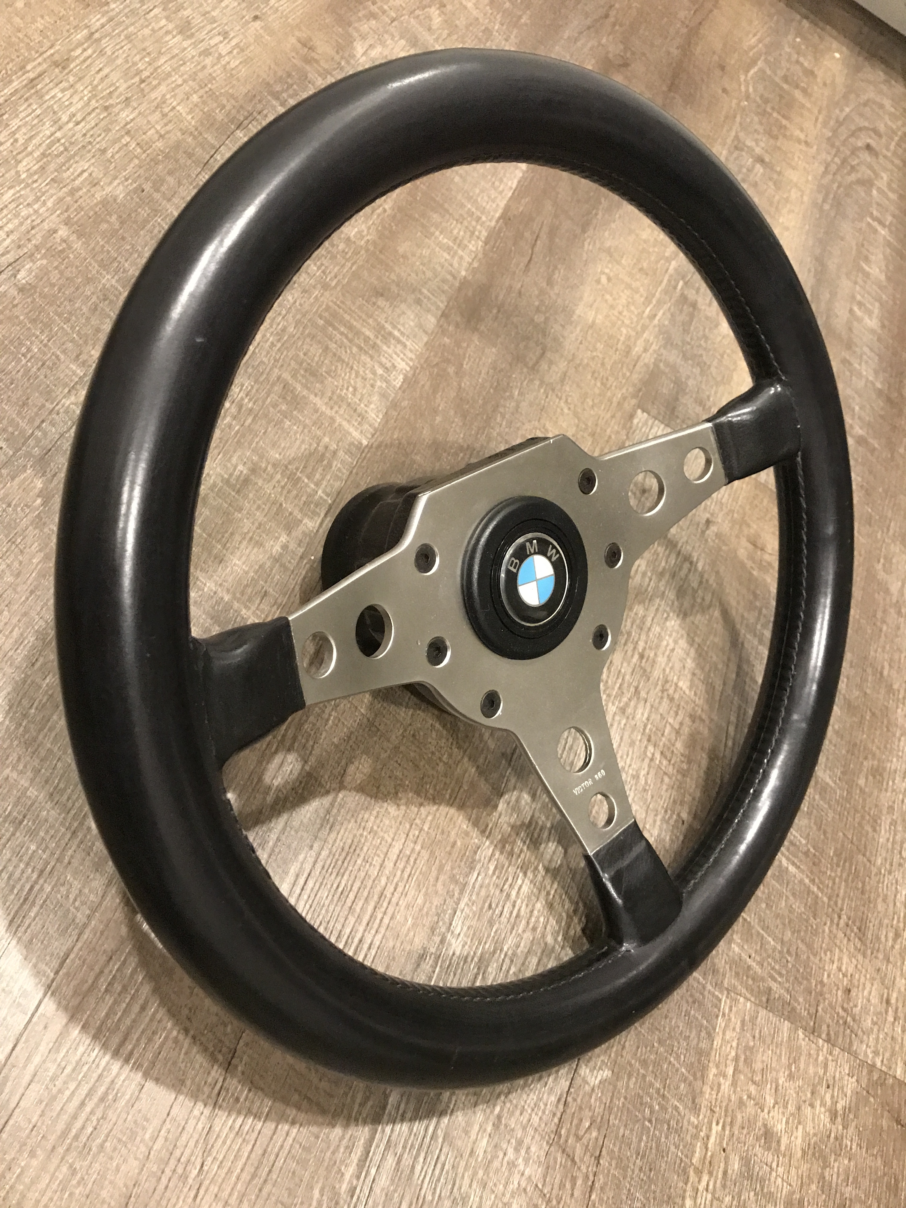 Victor 360mm leather steering wheel ﻿ BMW 2002 and Neue Klasse Parts