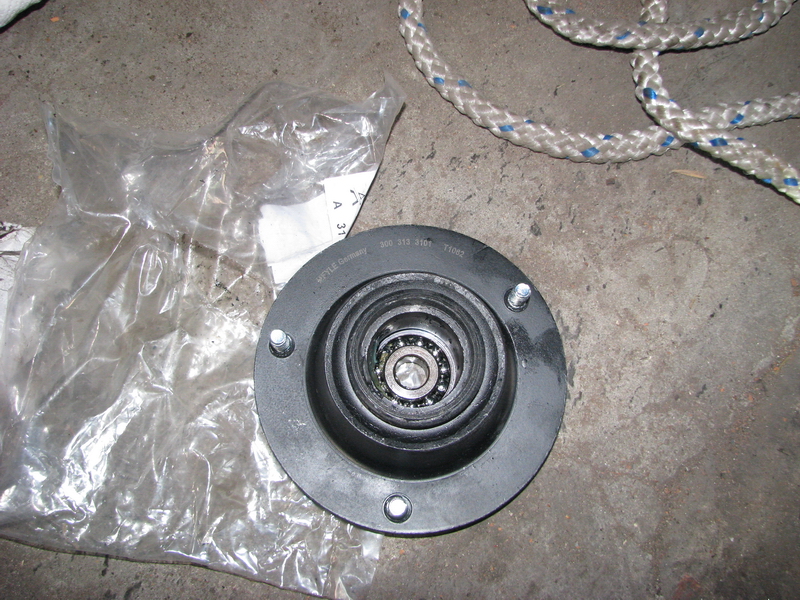 Front Strut Mount & Bearing Kit - Fits Chevrolet Metro, Geo Metro, Pontiac Firefly, Suzuki Swift