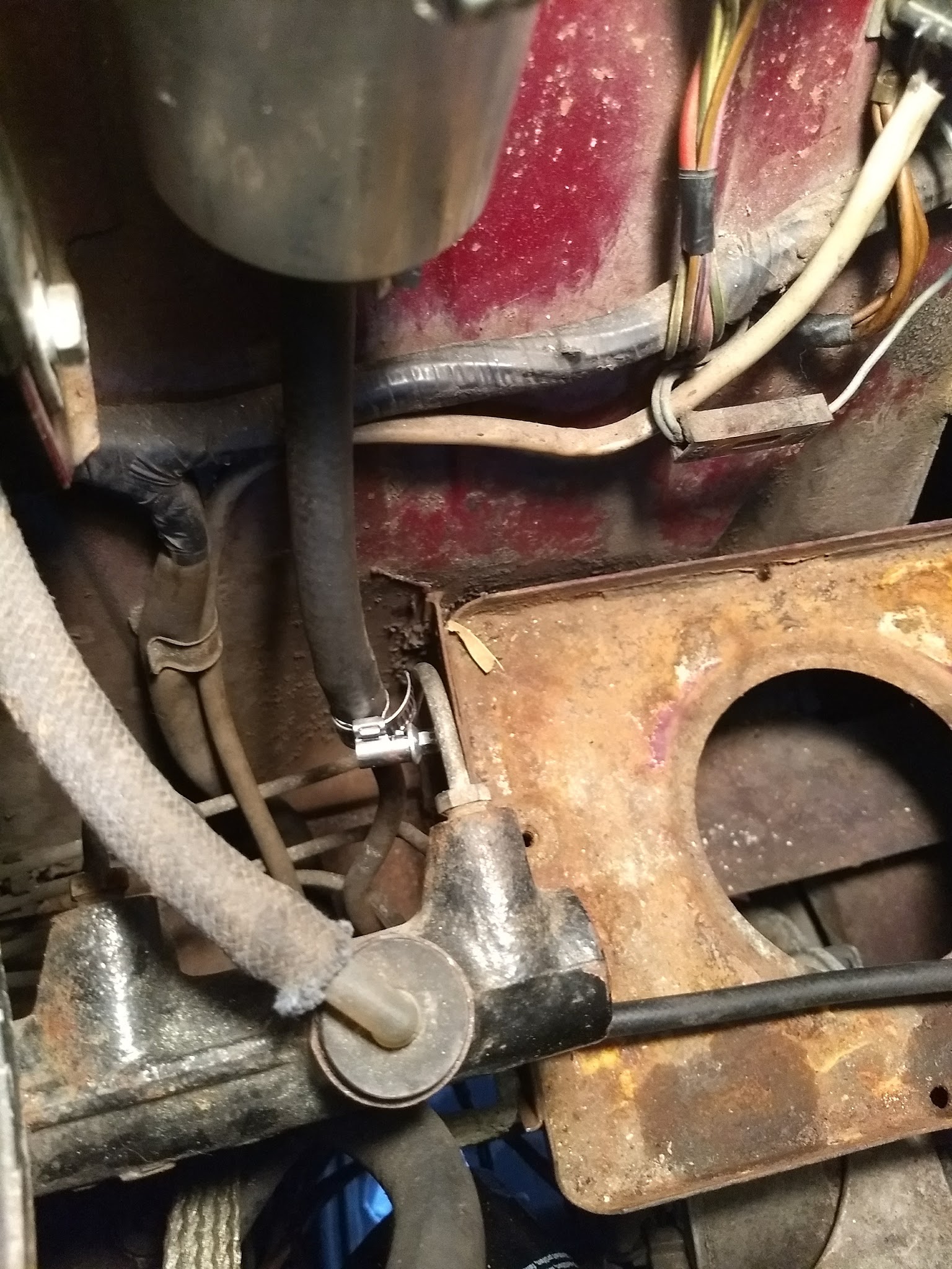2002tii hard fuel line ﻿ BMW 2002 and other '02