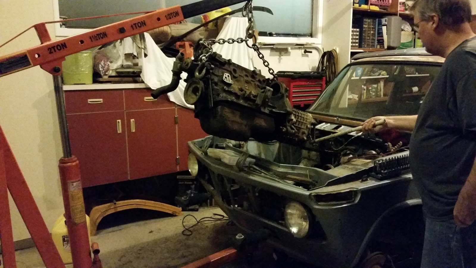 Engine Pull - Member's Albums - BMW 2002 FAQ