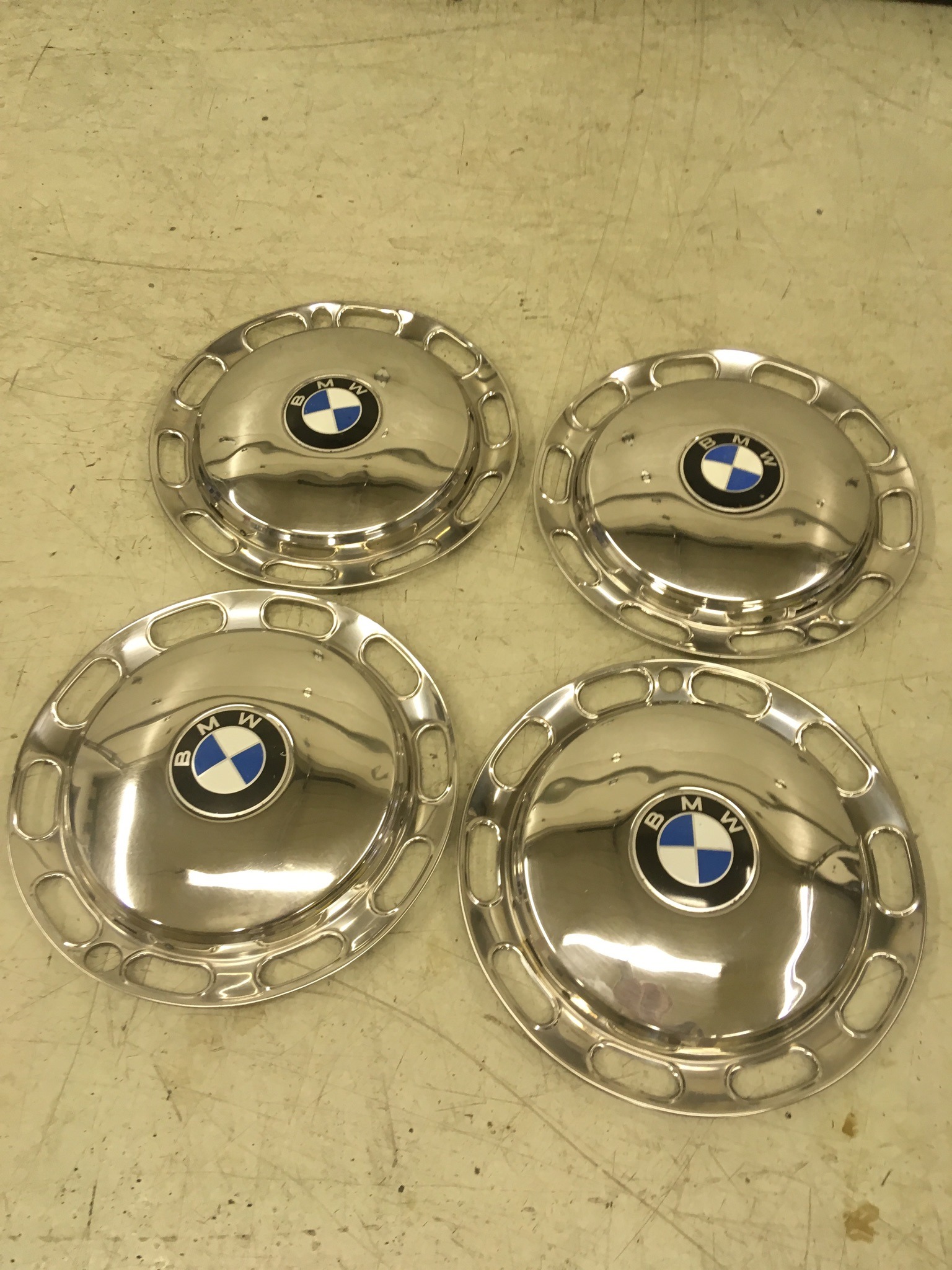 2002 factory full hubcaps ﻿ BMW 2002 and Neue Klasse Parts For Sale