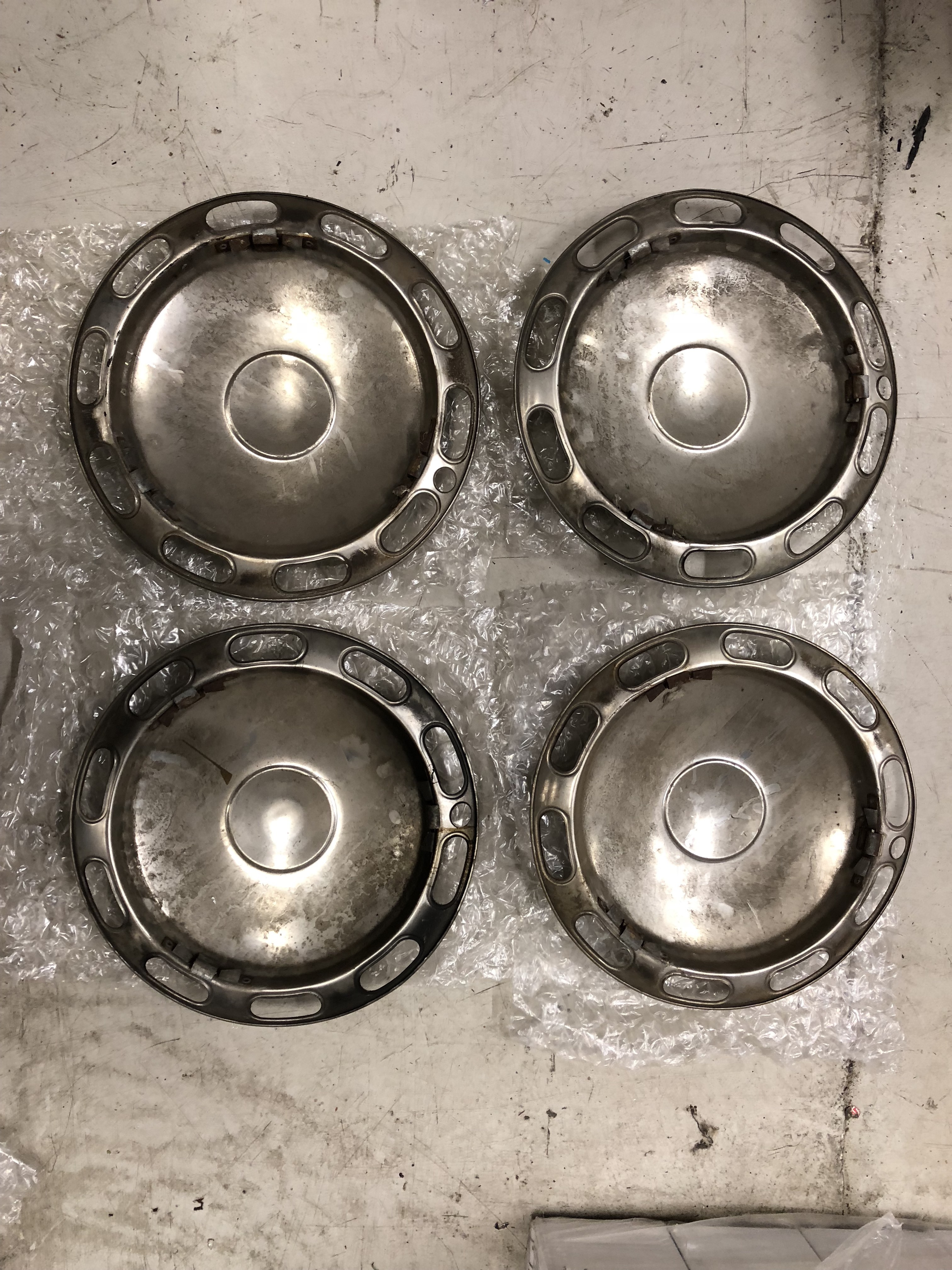 Misc. 2002 Parts (Tail lights, hubcaps, hoses etc) ﻿ BMW 2002 and Neue