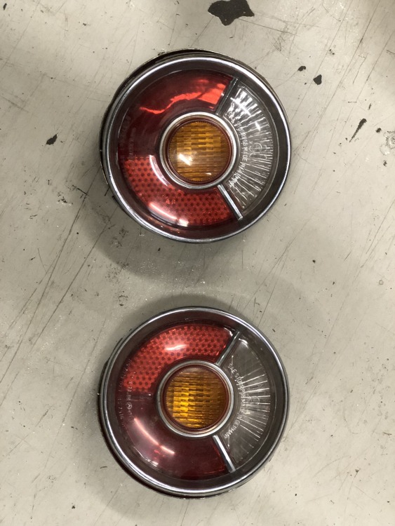 Misc. 2002 Parts (Tail lights, hubcaps, hoses etc) ﻿ BMW 2002 and Neue