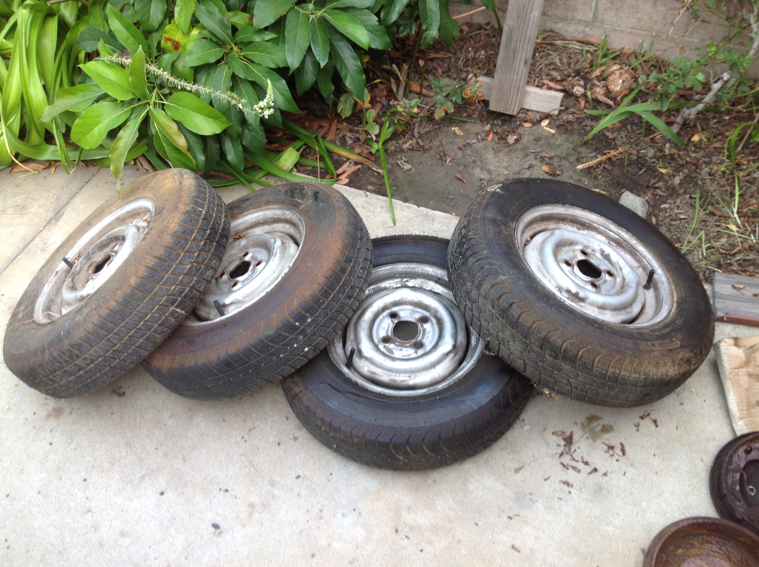 Full set of early steel wheels ﻿ BMW 2002 and Neue Klasse Parts For Sale