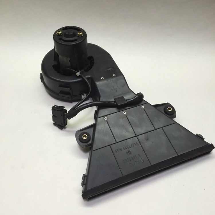 Rear defrost alternatives to working rear defrost grid. ﻿ BMW 2002 and