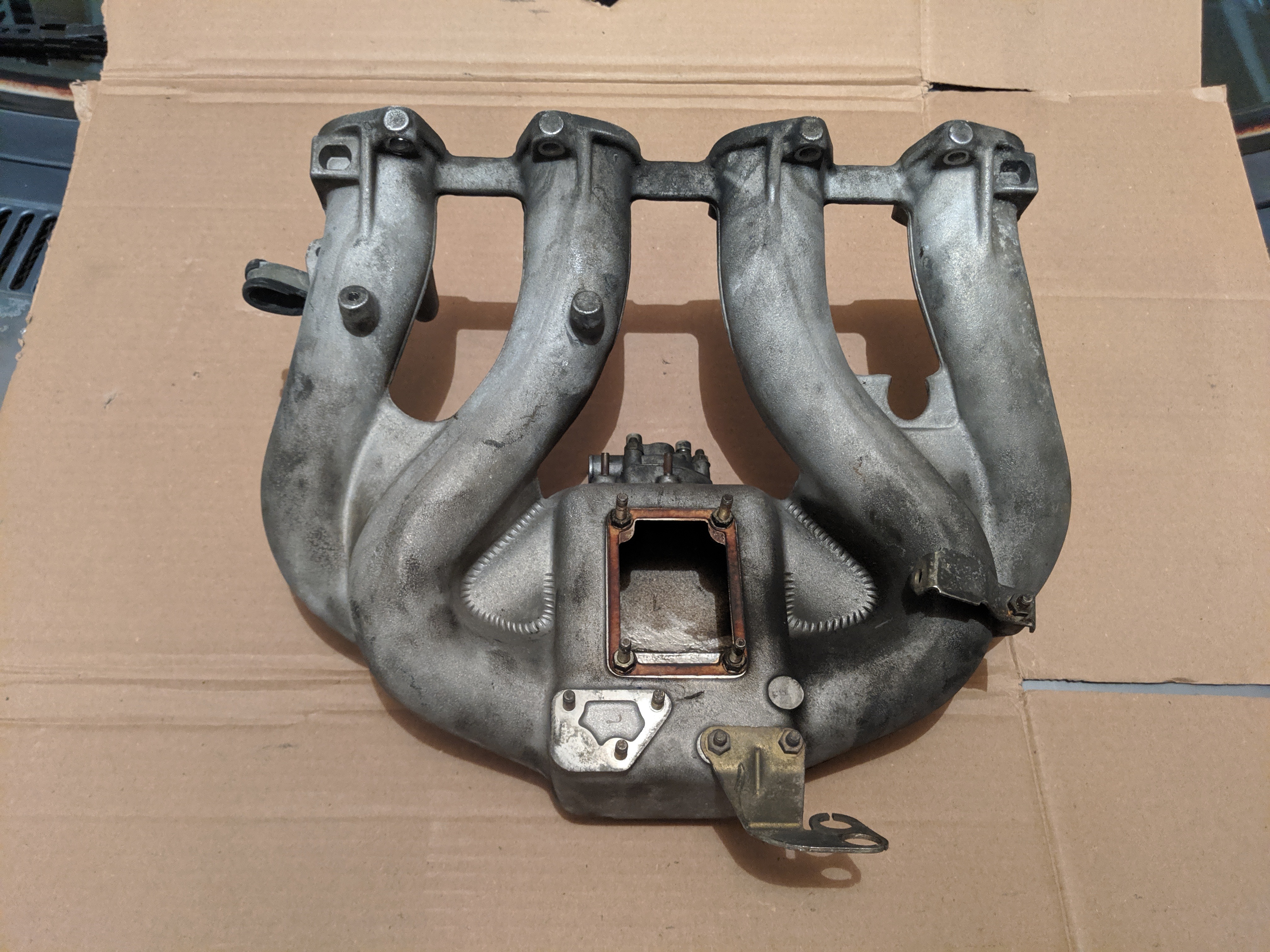 E30 M10 EFI Intake manifolds and fuel rails ﻿ Miscellaneous