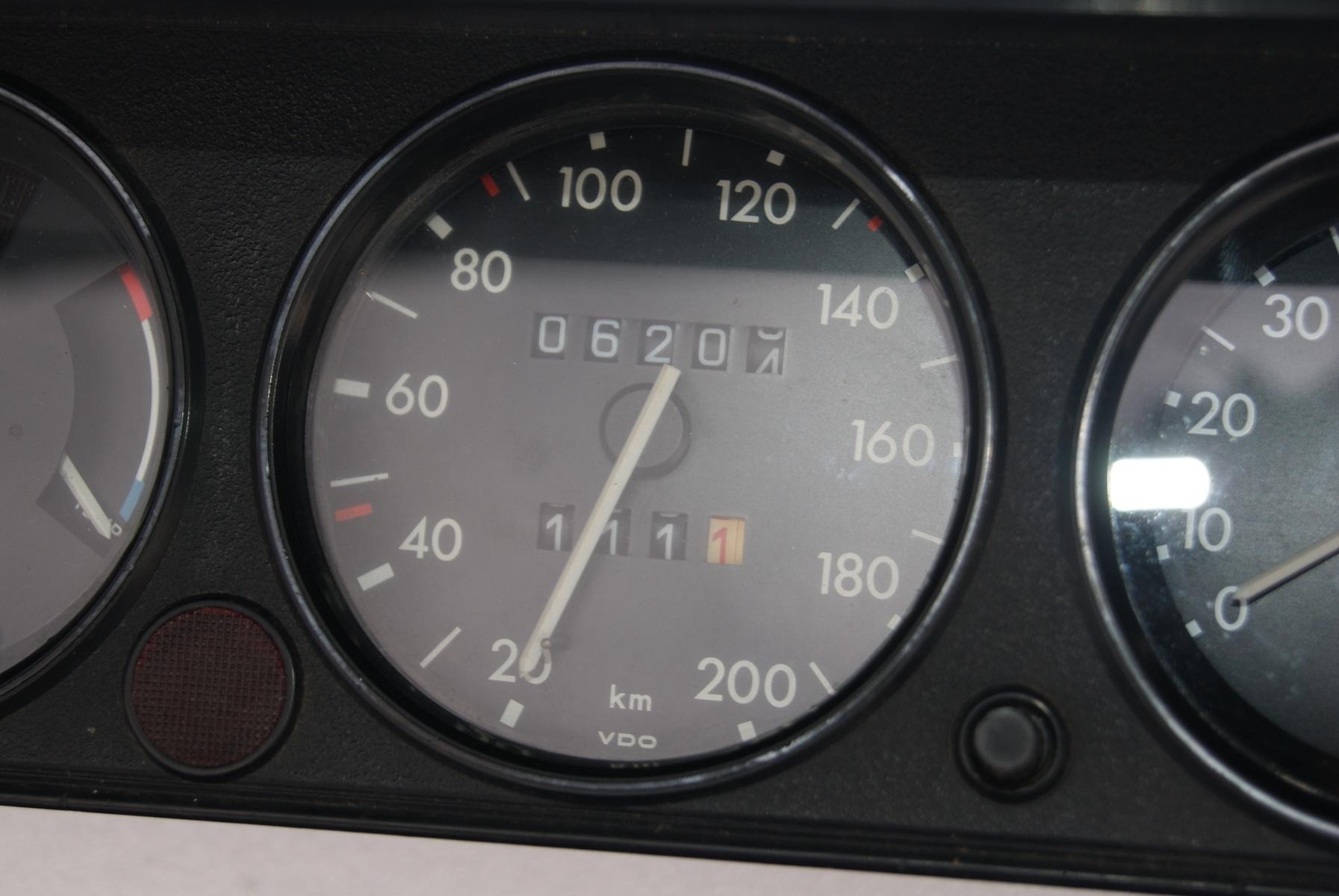 2nd Series instrument cluster 200kph speedo+rpm counter - Miscellaneous ...