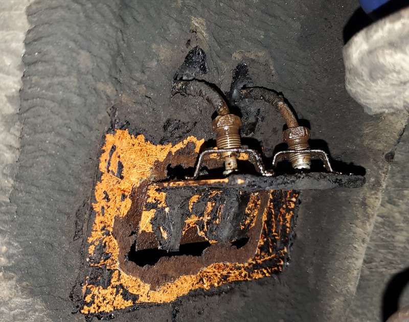 Well, this is different... (rust) - BMW 2002 and other '02 - 2002FAQ