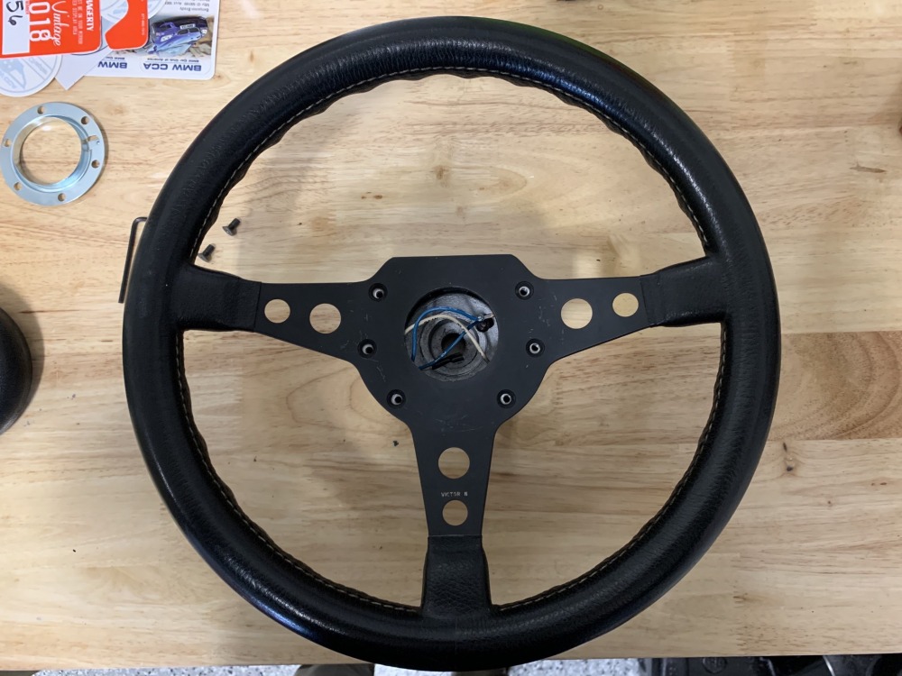 360mm Victor steering wheel and correct hub ﻿ BMW 2002 and Neue Klasse
