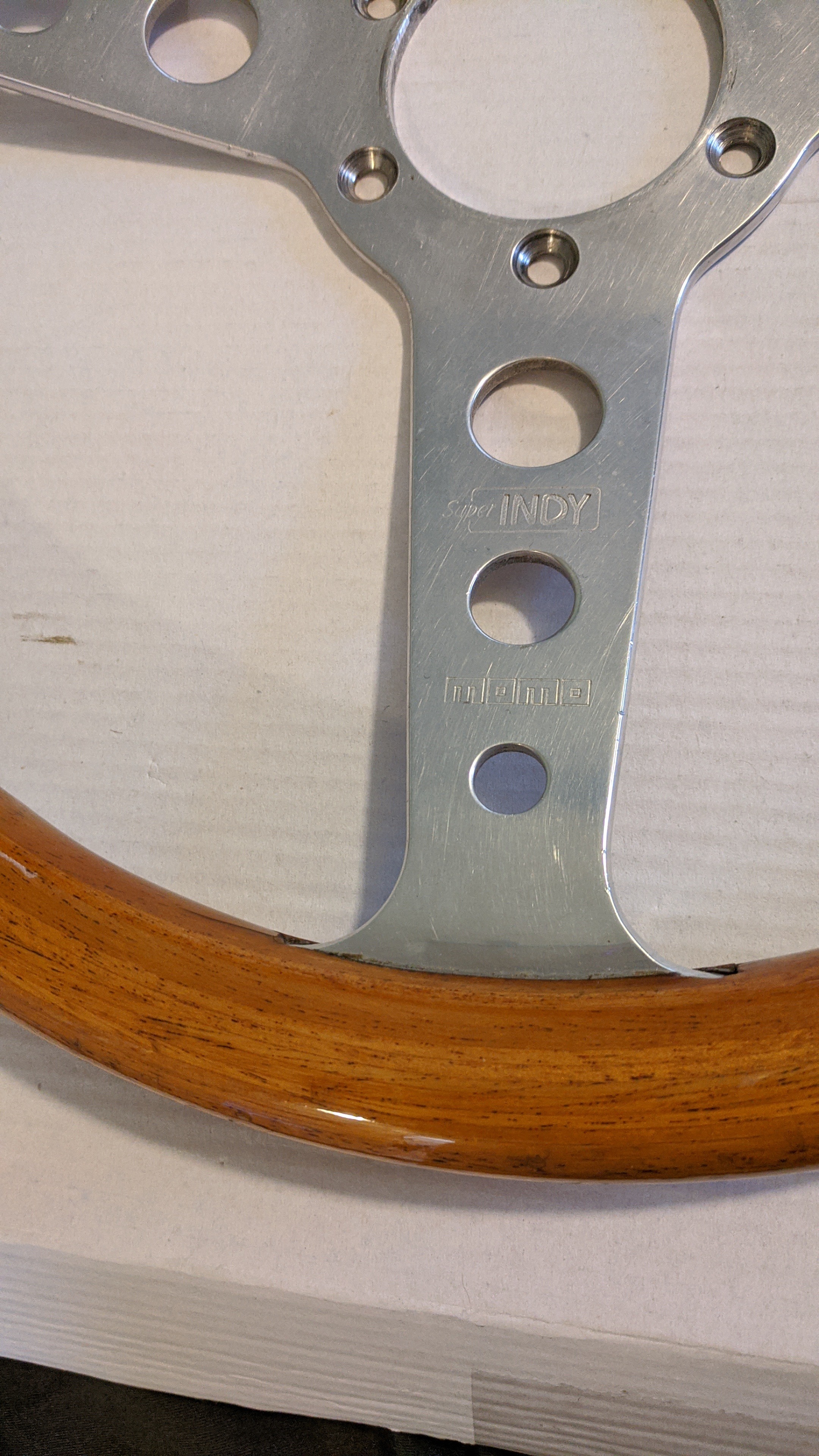 MOMO Super Indy 350mm steering wheel - Miscellaneous - 2002FAQ