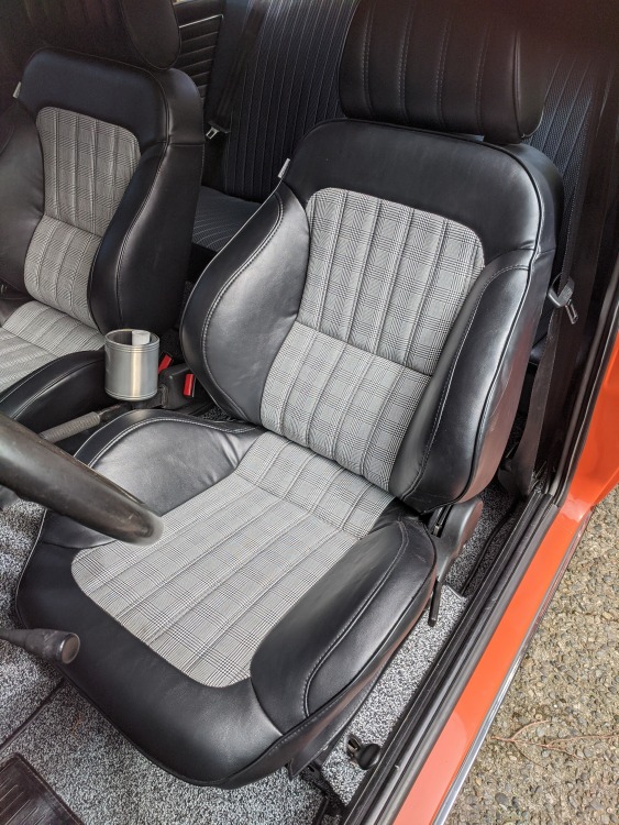 New seats are installed - Ernie's resto-mod - 2002FAQ
