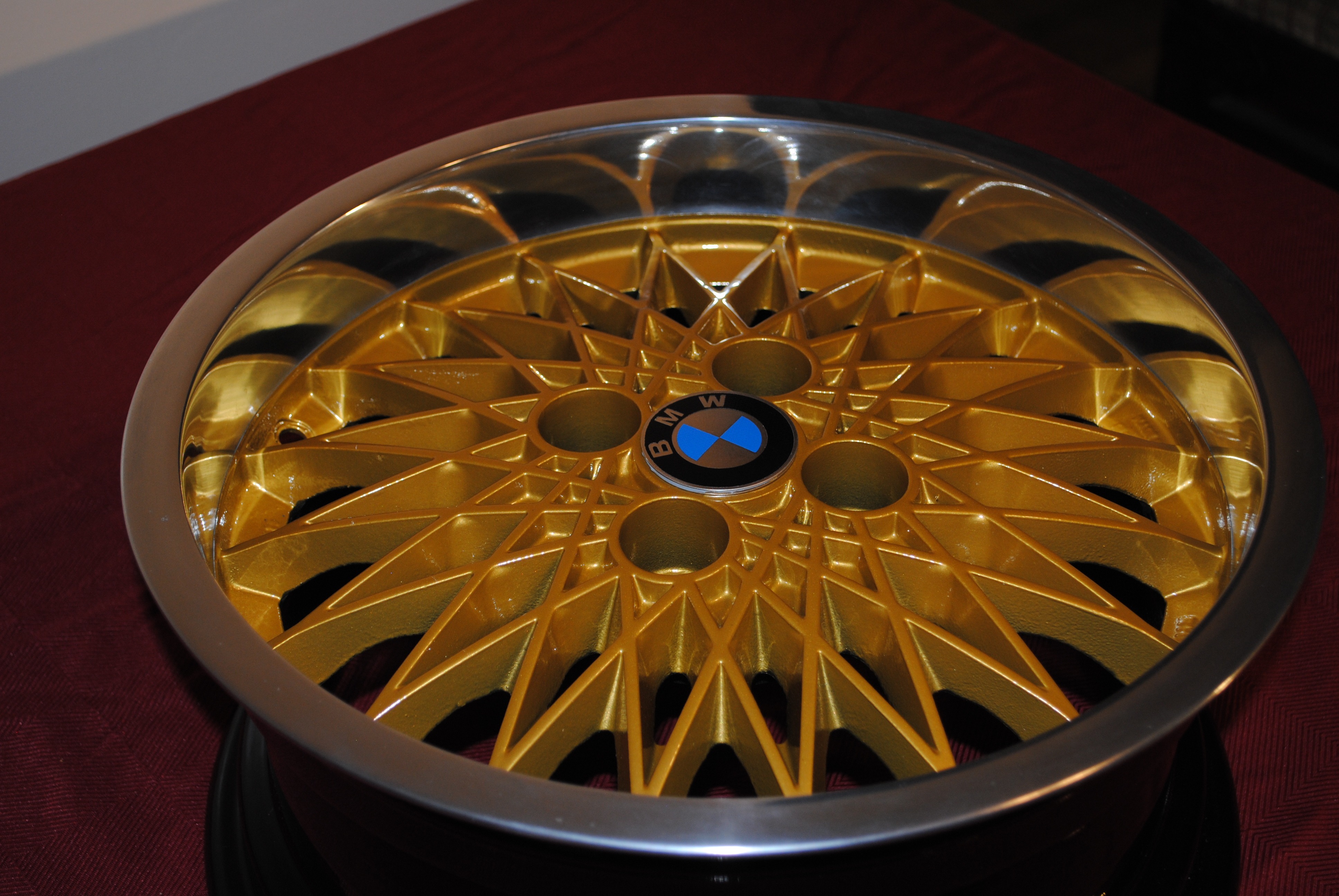 RH Mesh BMW 15x7
