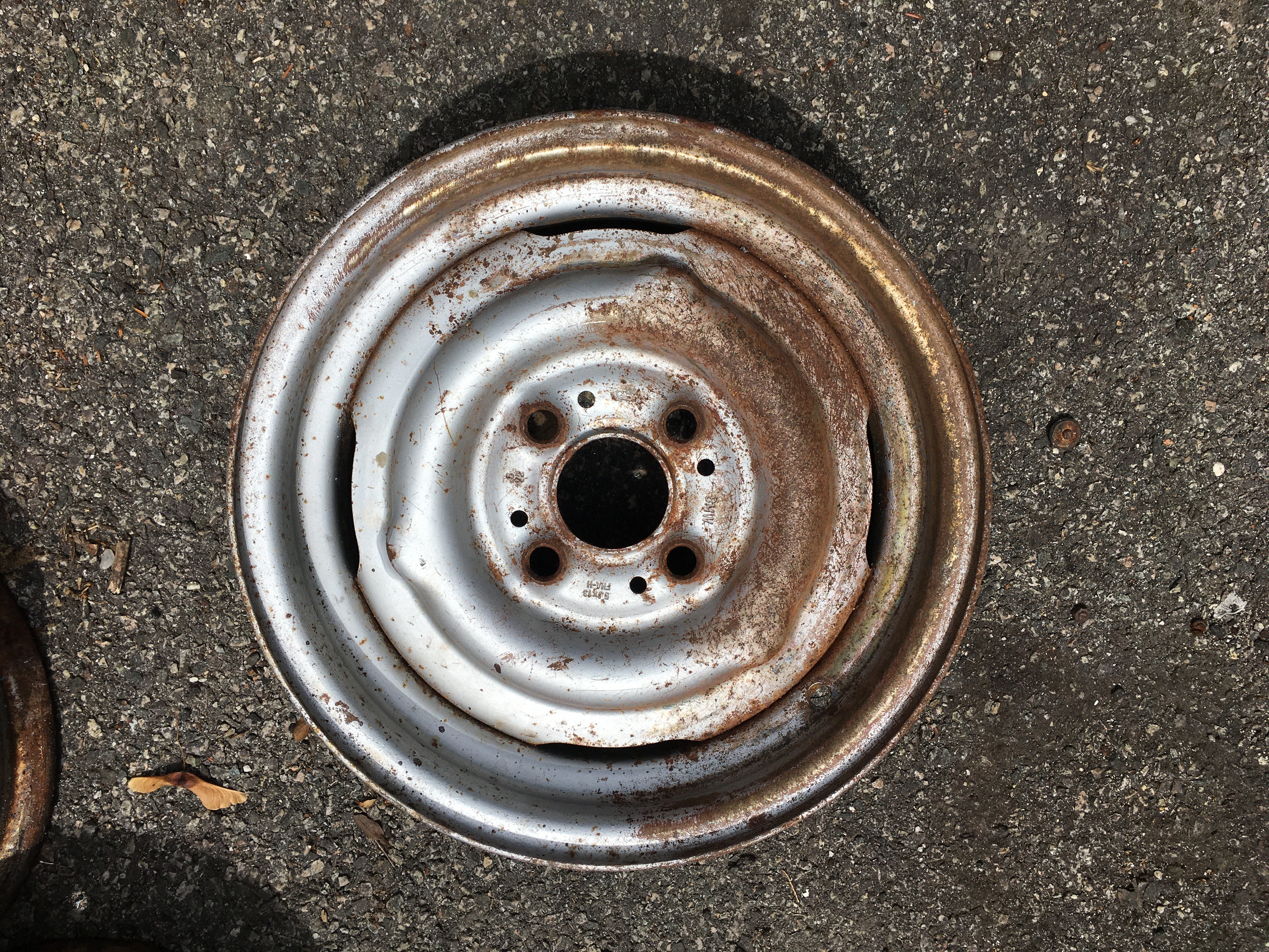 Correct nonslotted 5x13 steel wheels for '72/'73 tii ﻿ Miscellaneous