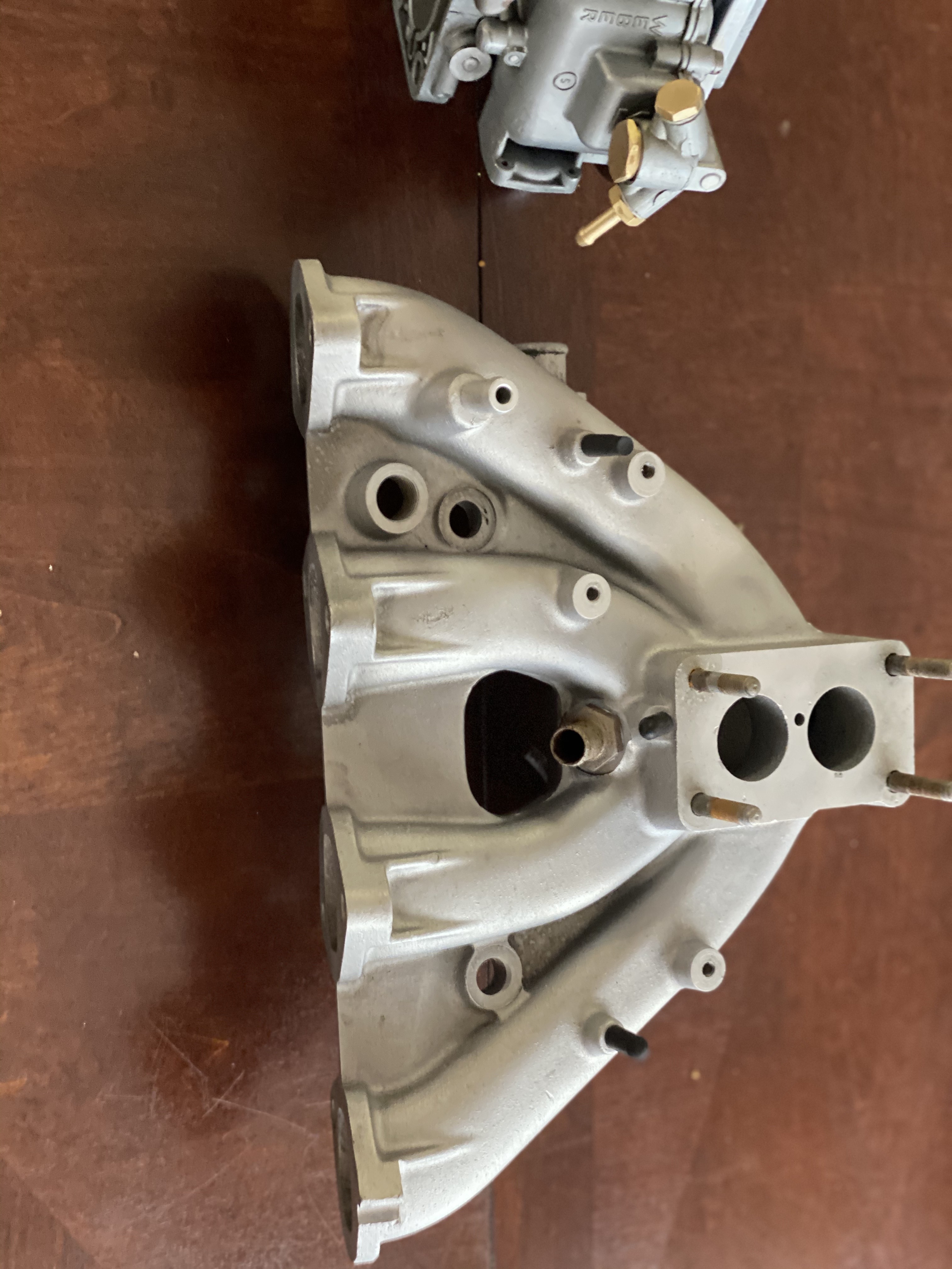 Vaporblasted m10 valve cover, intake manifold and 32/3 Weber