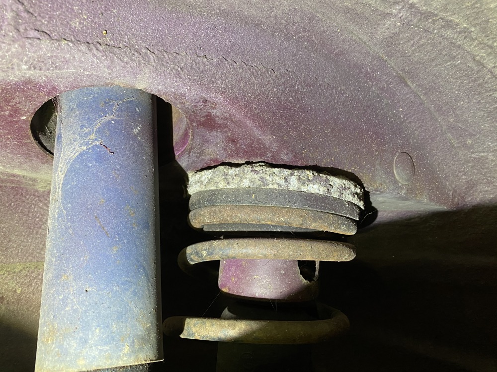 Rear spring pads - BMW 2002 and other '02 - 2002FAQ