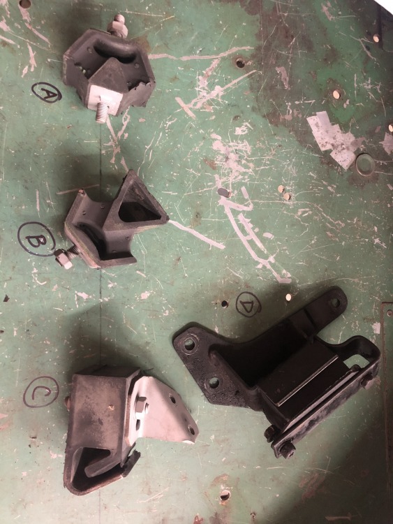 Motor mounts ﻿ BMW 2002 and other '02