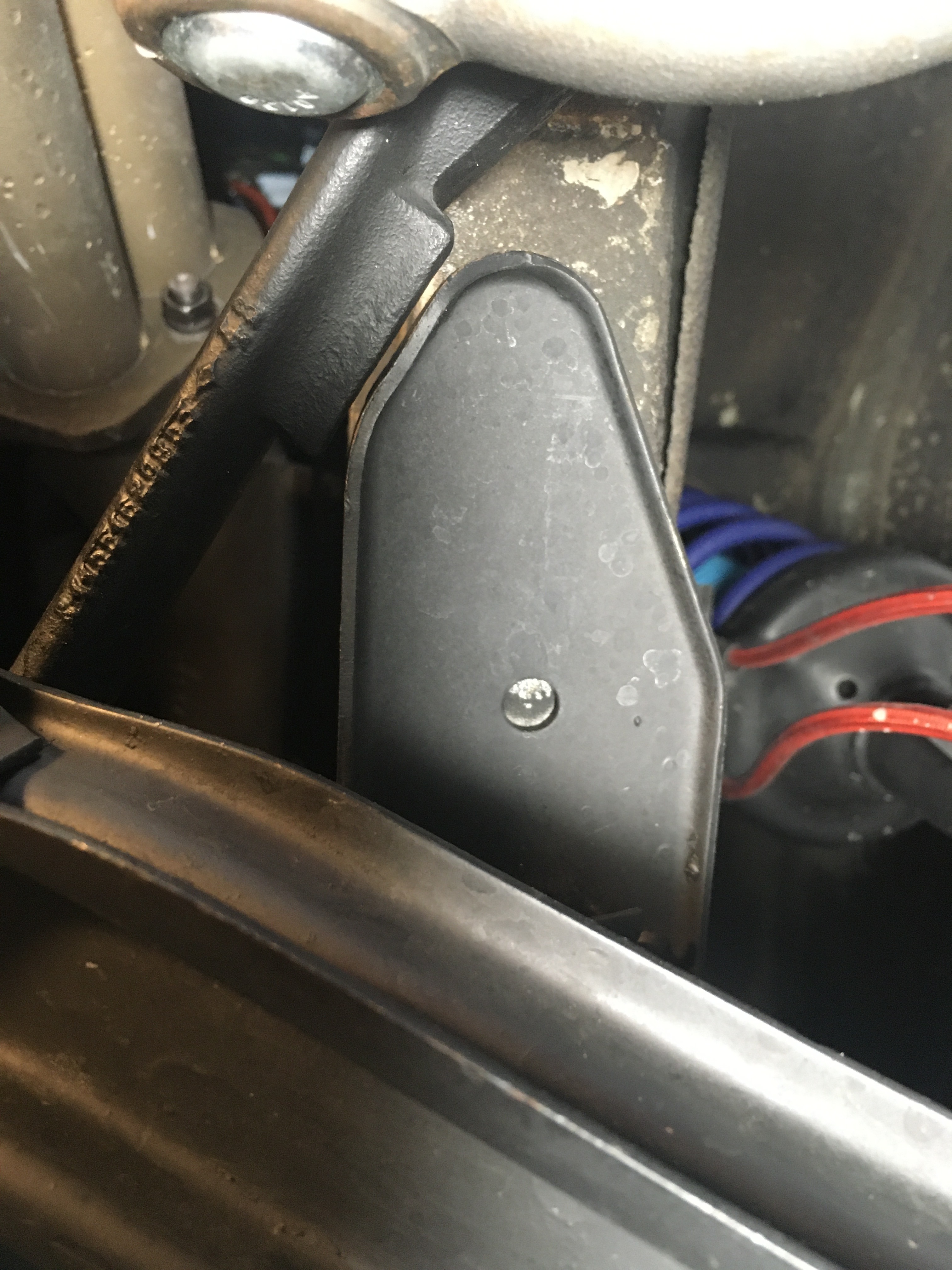 Steering box adjustment screw ﻿ BMW 2002 and other '02