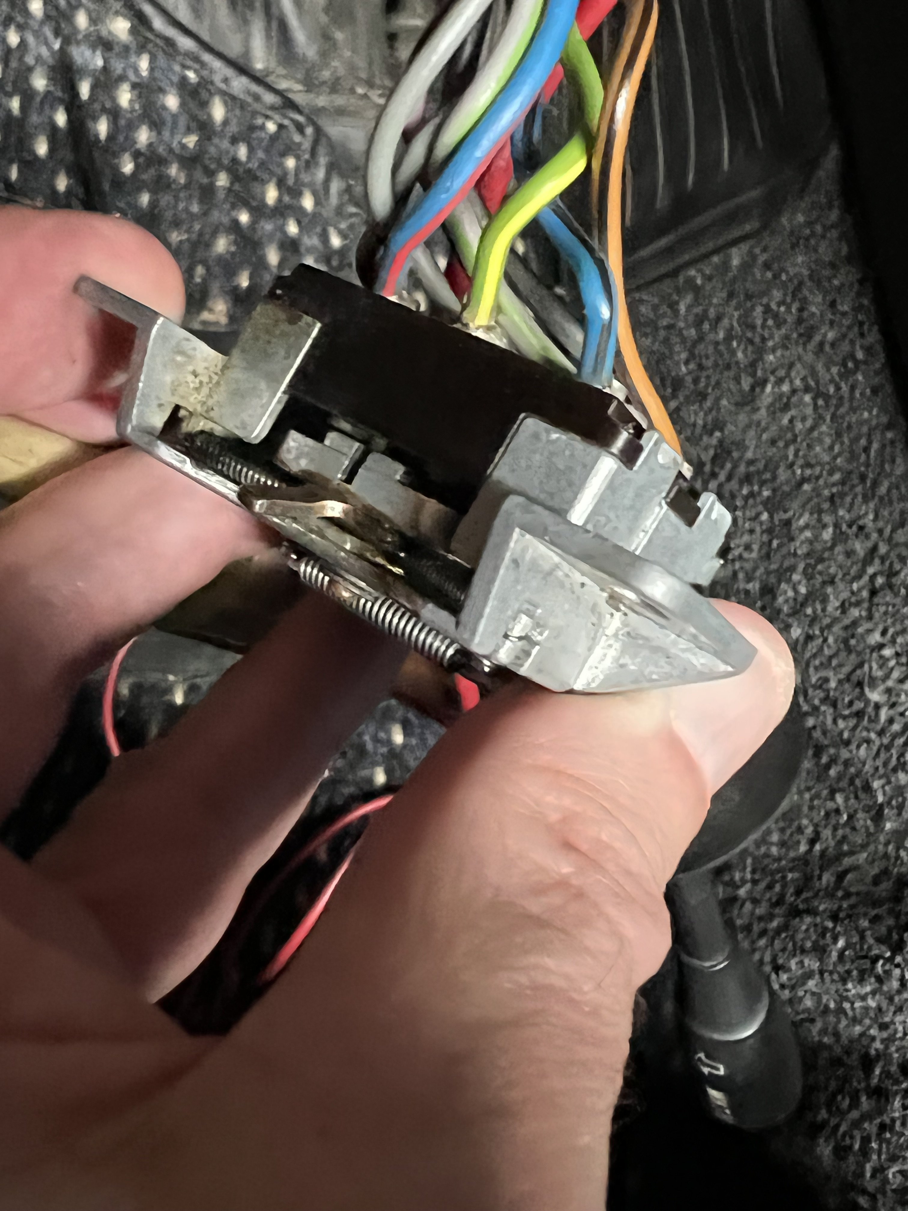 Hazards work, turn signals so not. '72 2002tii ﻿ BMW 2002 and other '02