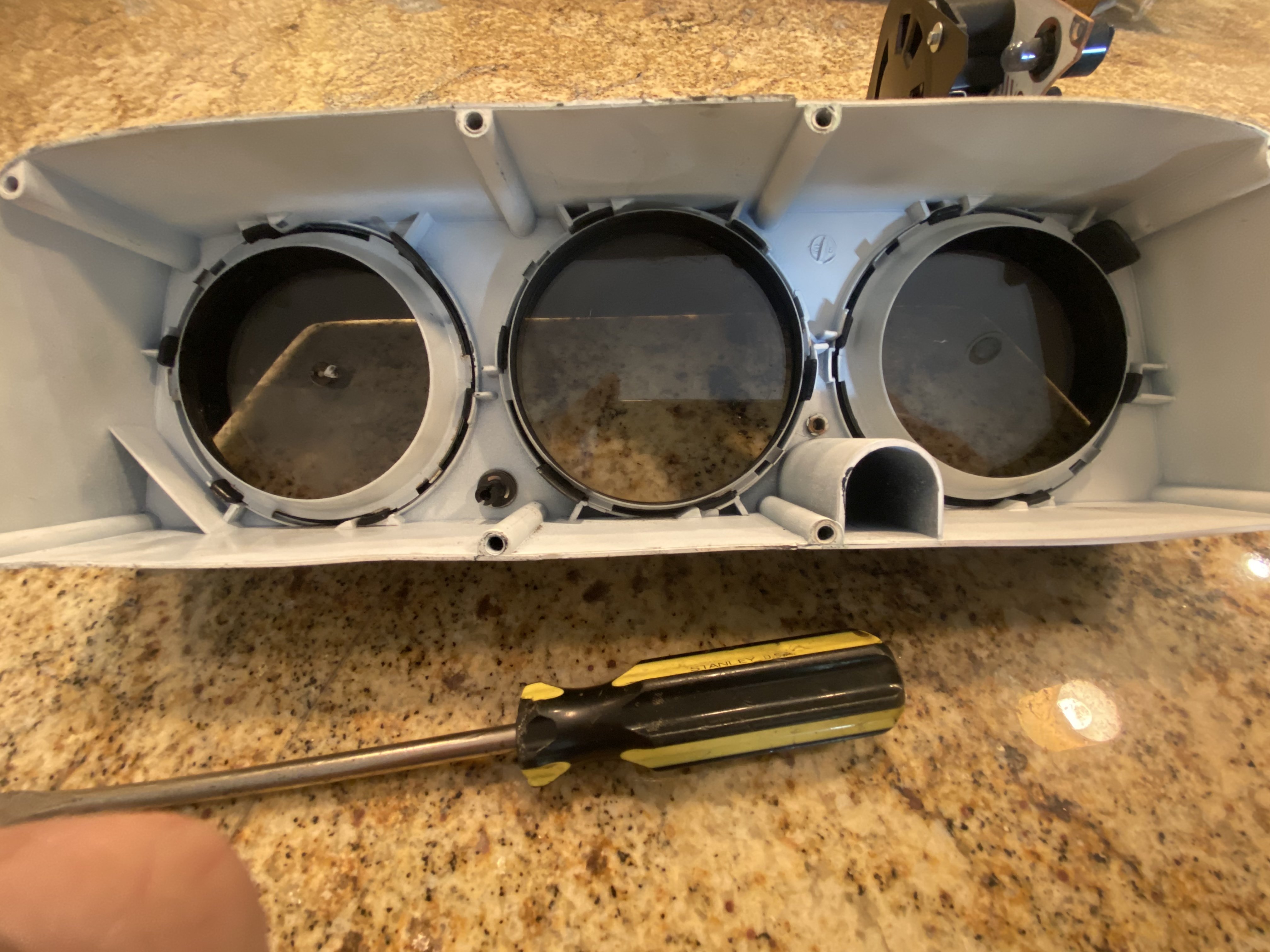 Speedometer glass removal ﻿ BMW 2002 and other '02