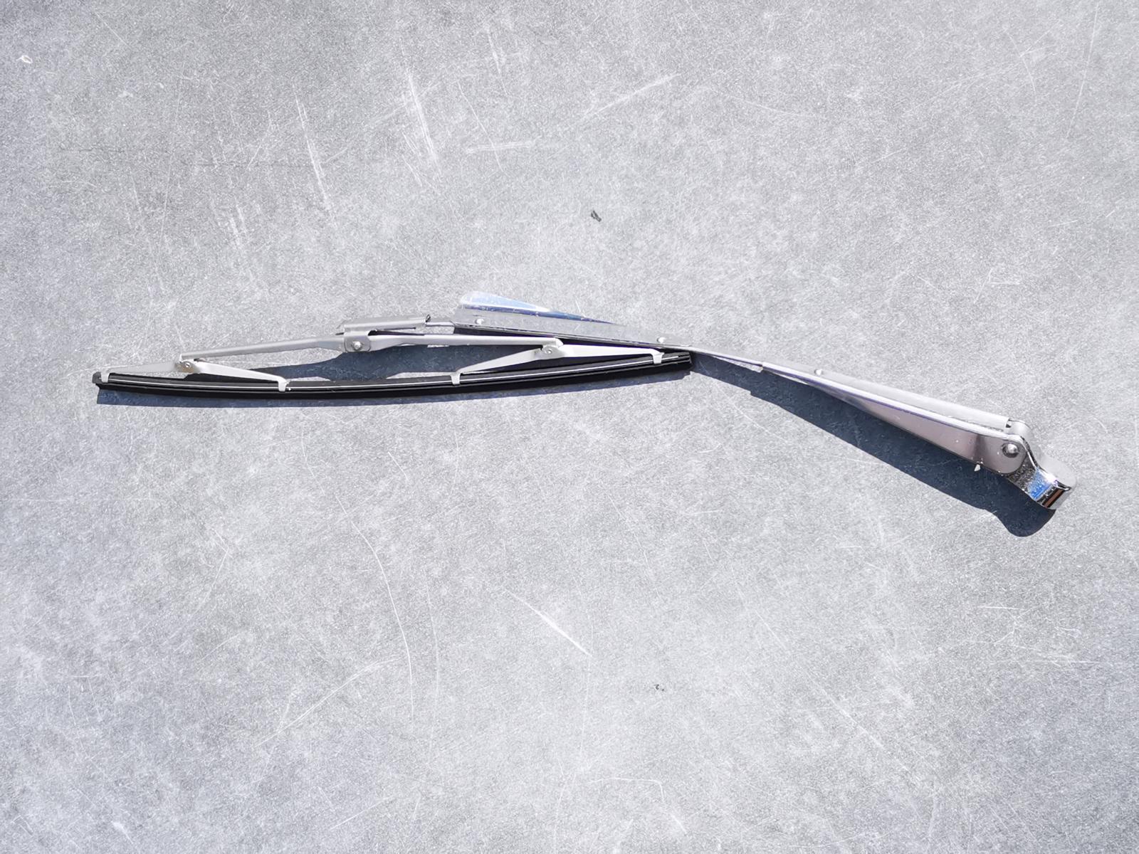 Wiper arm w/ deflector + blade, left side, Bosch BMW 2002 and Neue Klasse Parts For Sale BMW