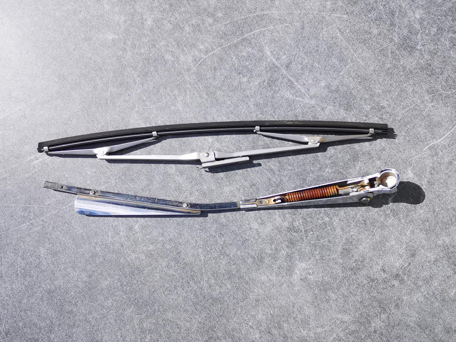 Wiper arm w/ deflector + blade, left side, Bosch BMW 2002 and Neue Klasse Parts For Sale BMW