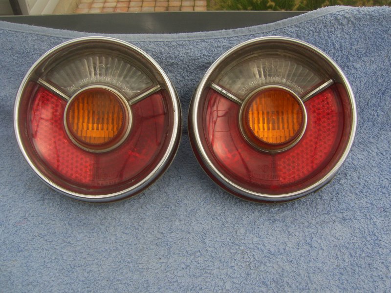 FS: Set Round Taillights - Miscellaneous - 2002FAQ