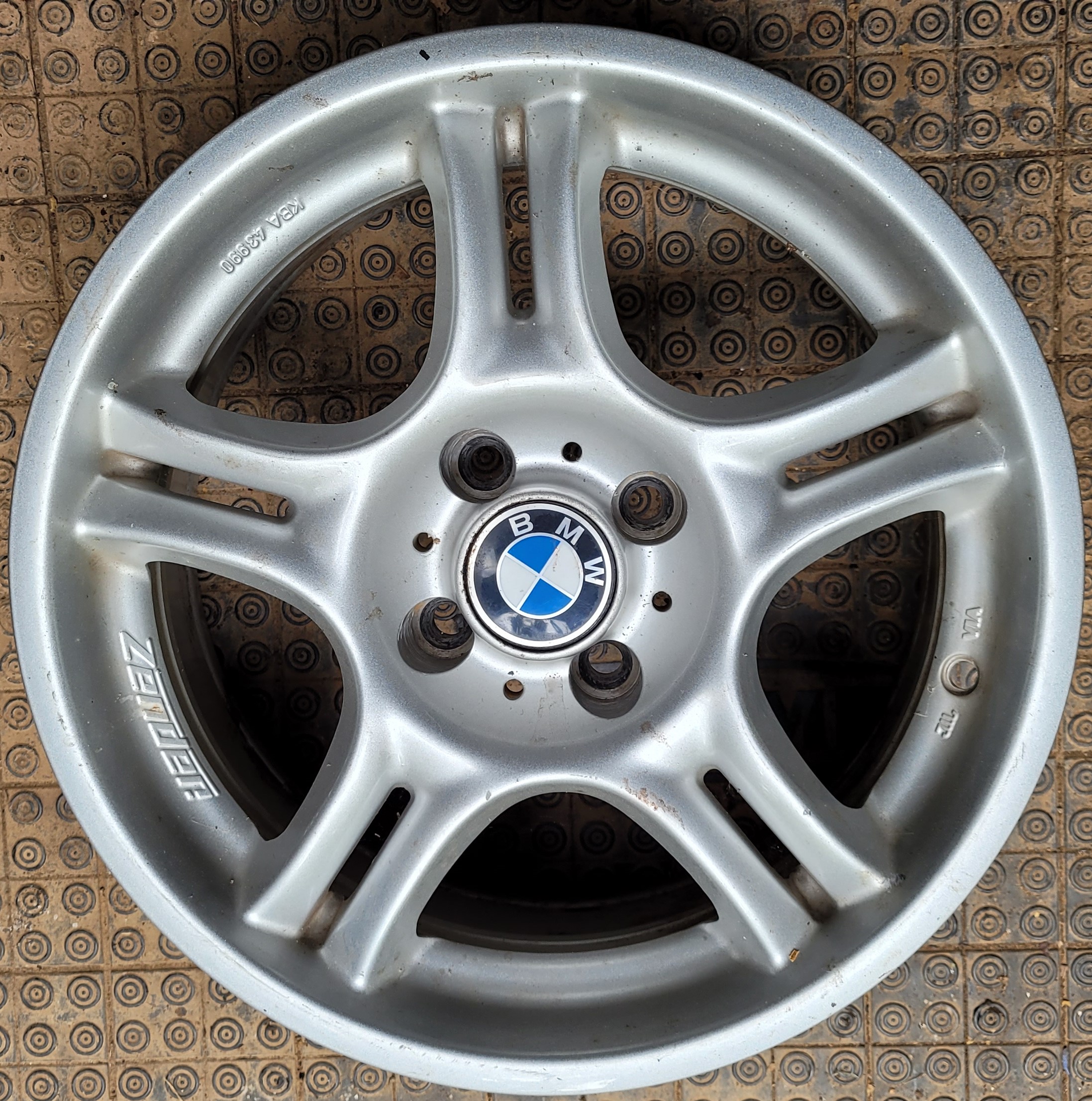 Zender Rims Zender 7jx15 rims - Miscellaneous - 2002FAQ