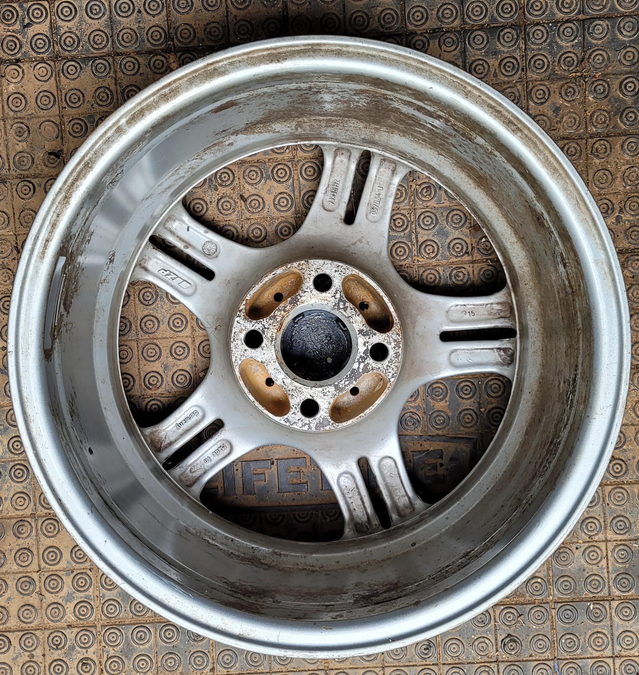 Zender Rims Zender 7jx15 rims - Miscellaneous - 2002FAQ