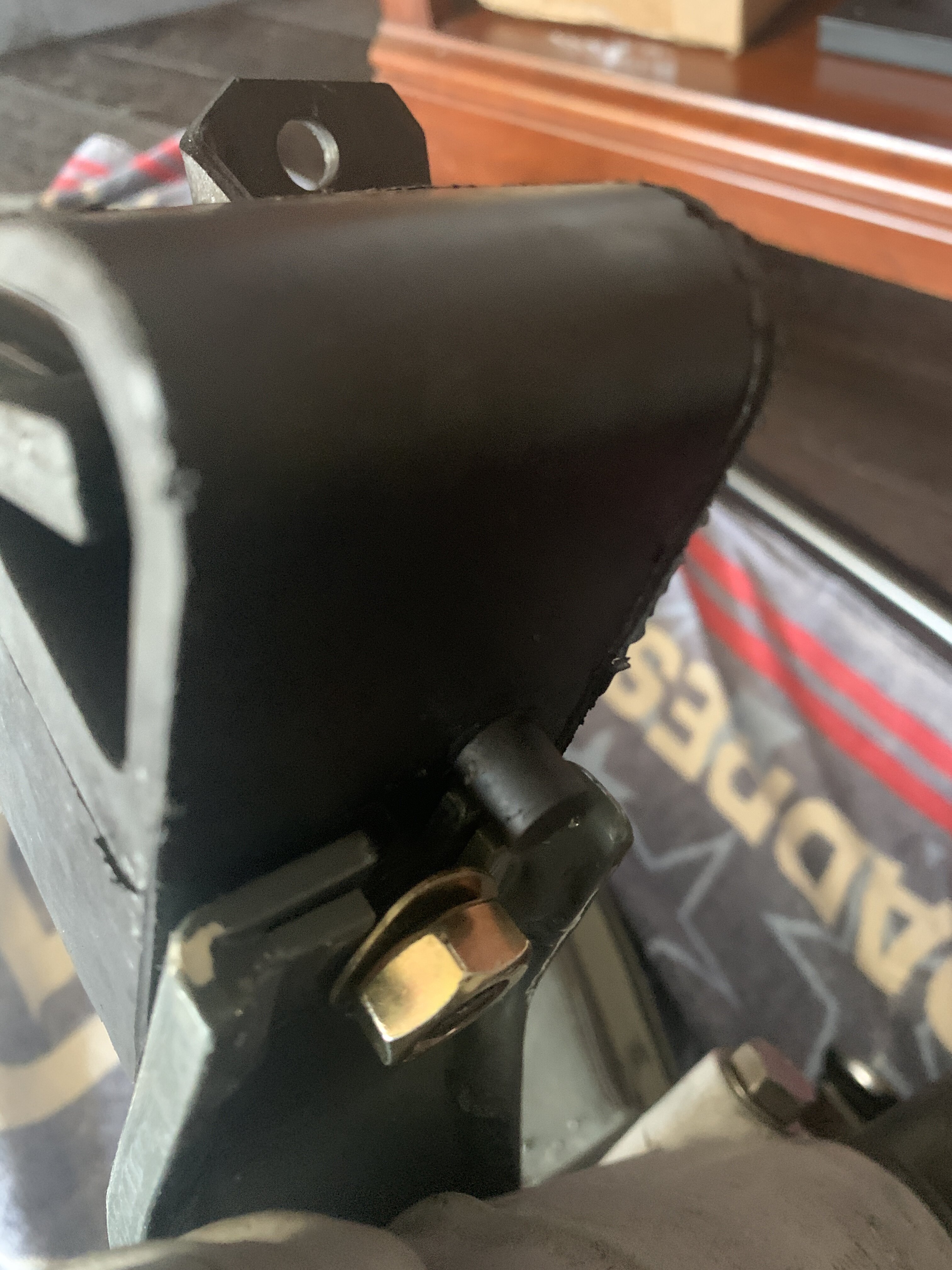 Driver's side Motor Mount ﻿ BMW 2002 and other '02