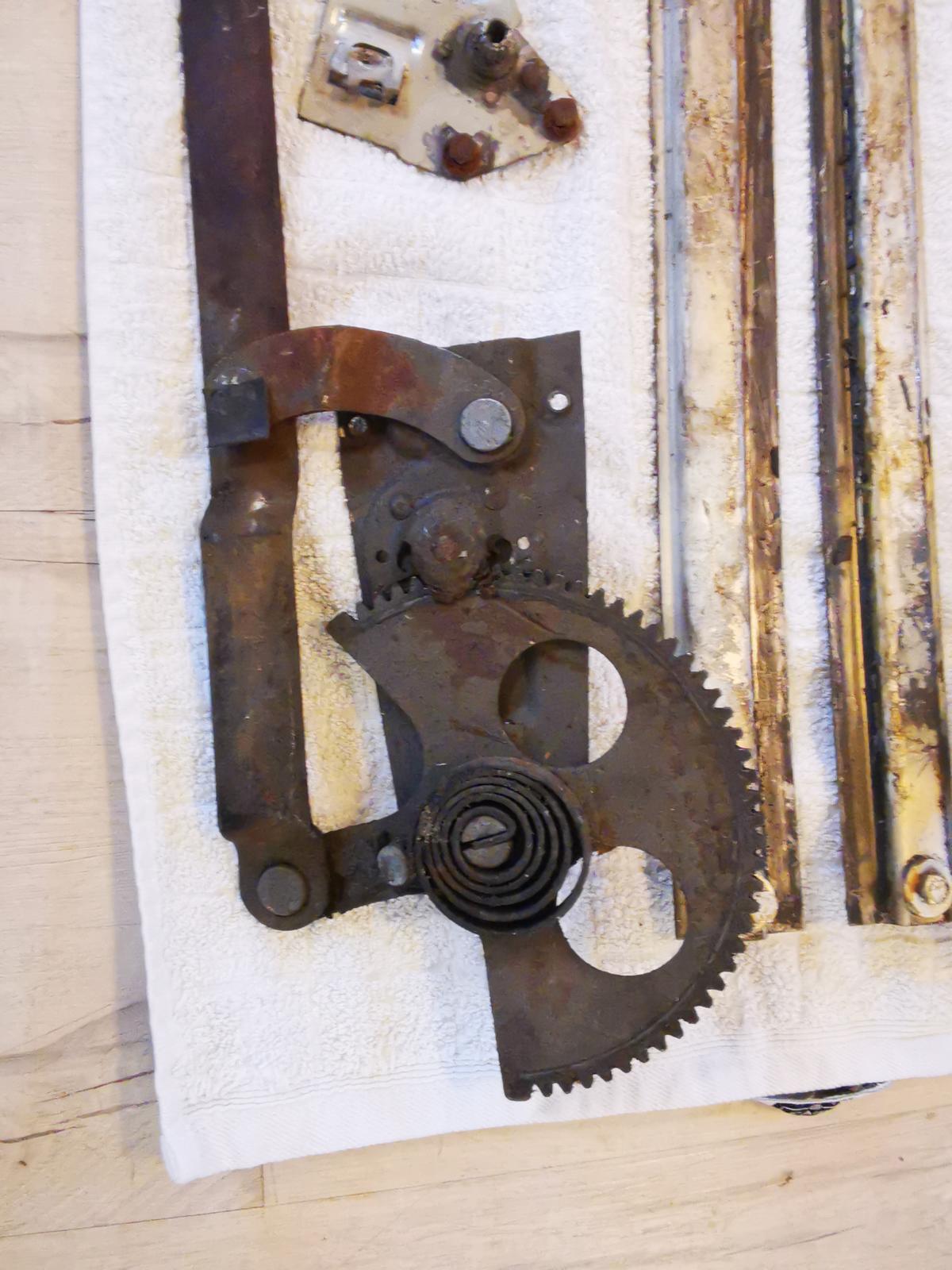 Left + right side: window lifter, door opener, guide rail ...