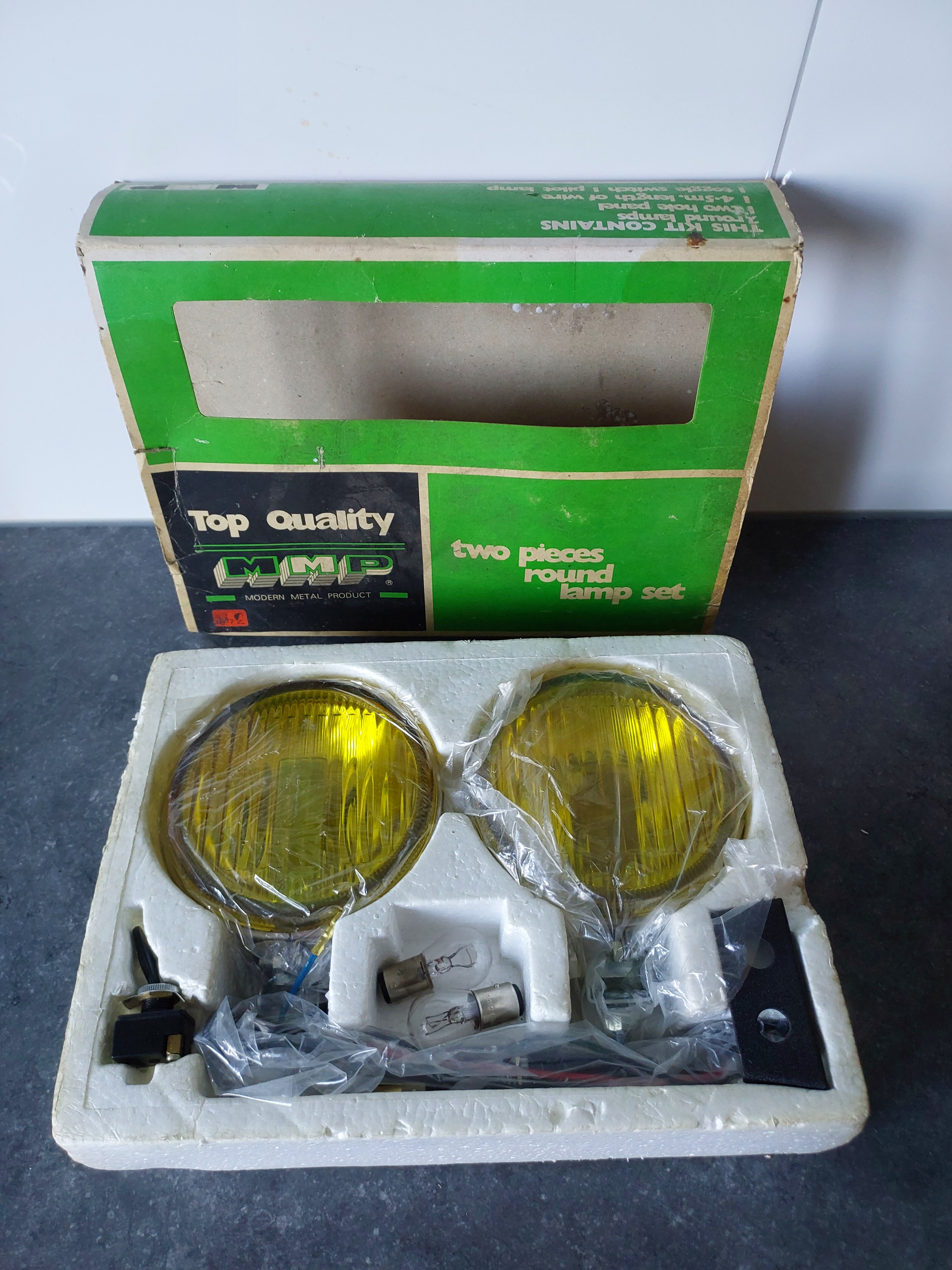 NOS Set Yellow Fog Lights ﻿ Miscellaneous