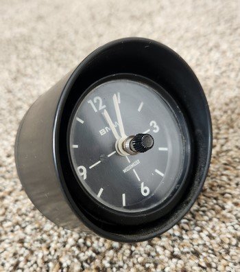 Clock Swappers - 1974 2002tii Resto (Conrad) - 2002FAQ