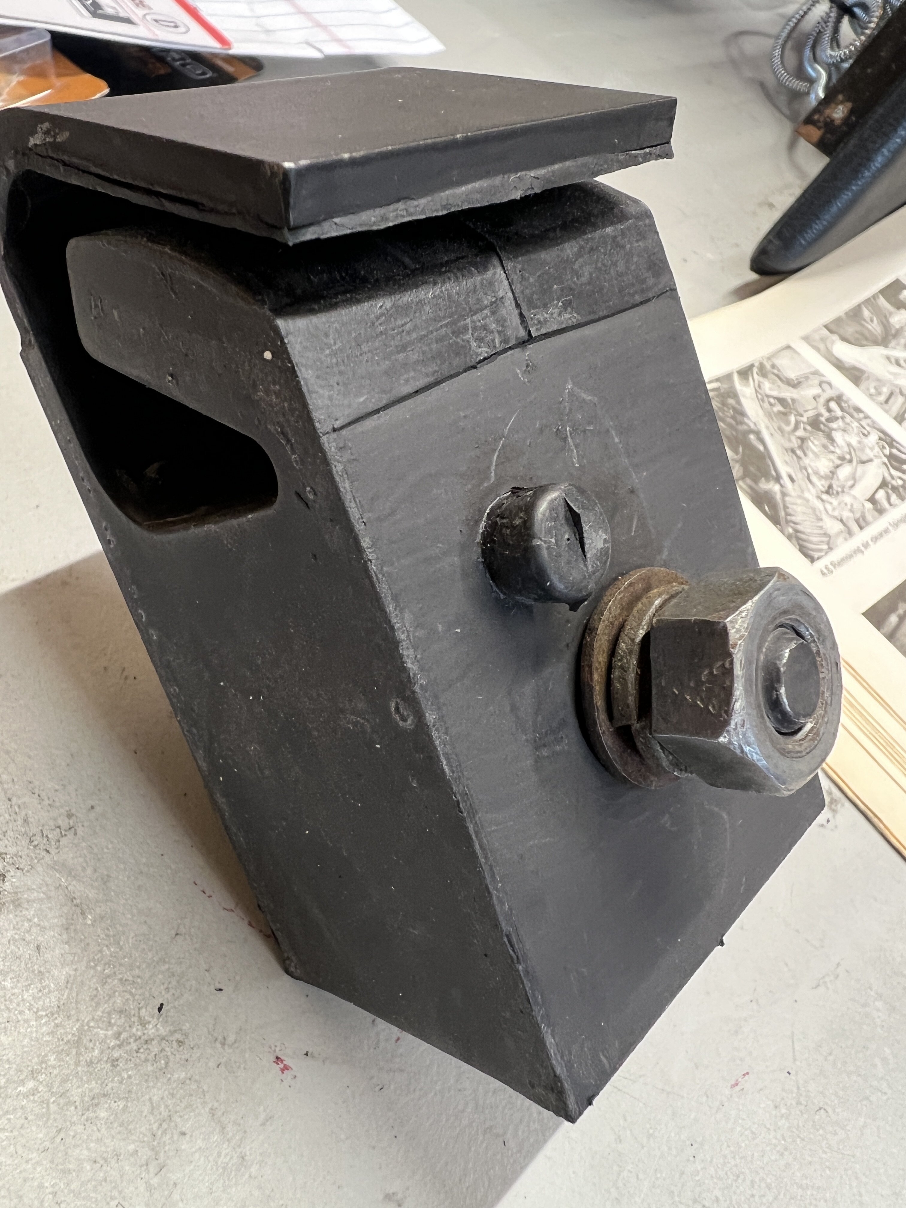 Early and late left motor mount ﻿ BMW 2002 and other '02