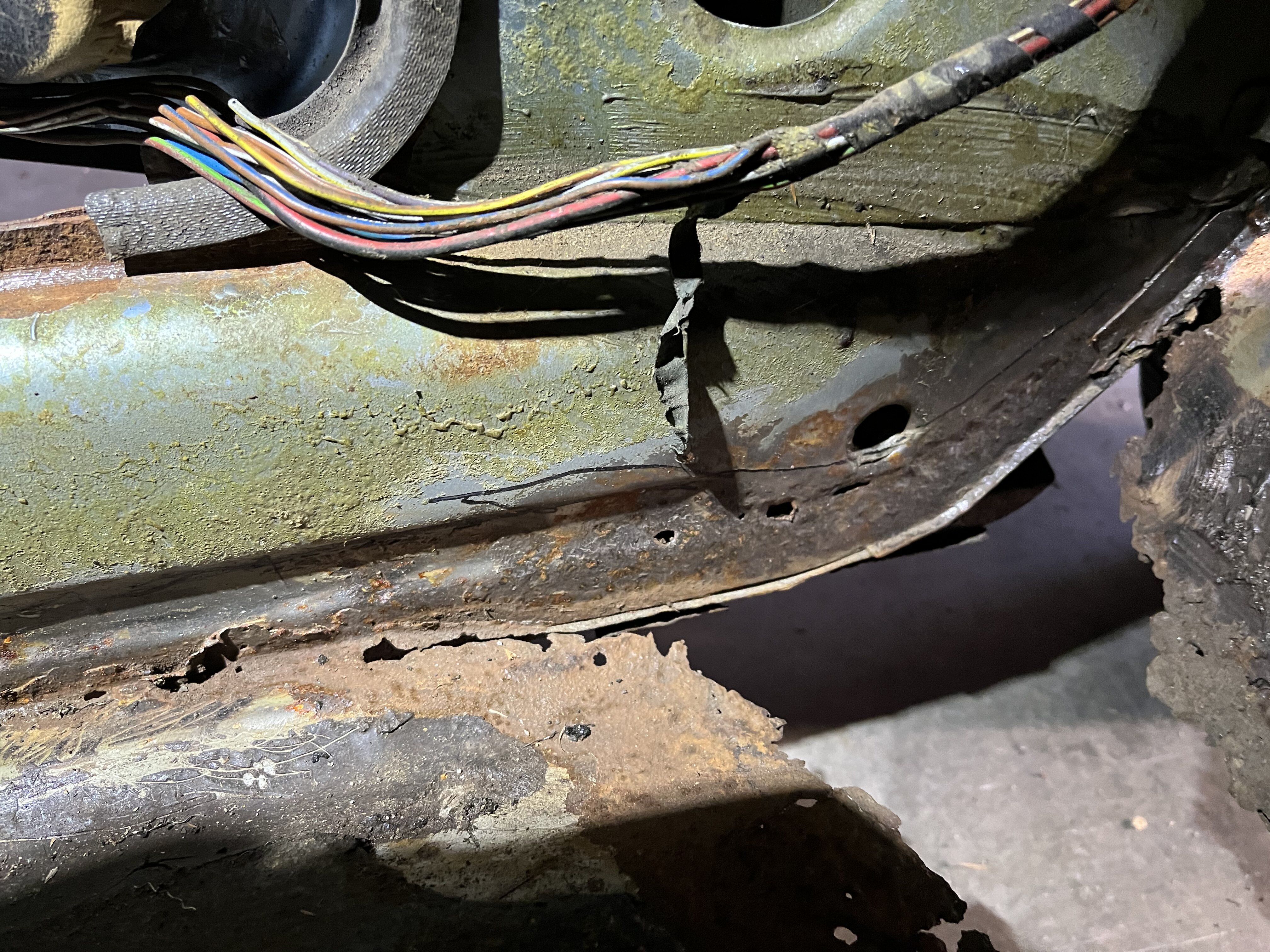 E26 Rusted Rocker Need guidance on rocker rust repair - BMW 2002 and other '02 - 2002FAQ