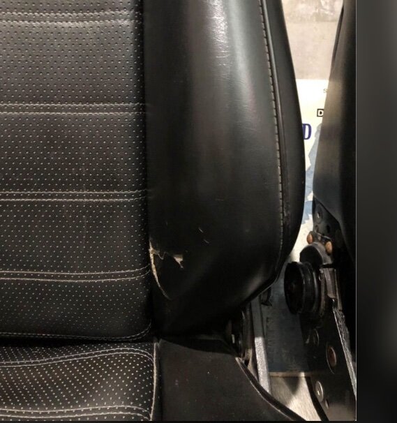 Can vinyl sport seat bolsters be repaired? ﻿ BMW 2002 and other '02