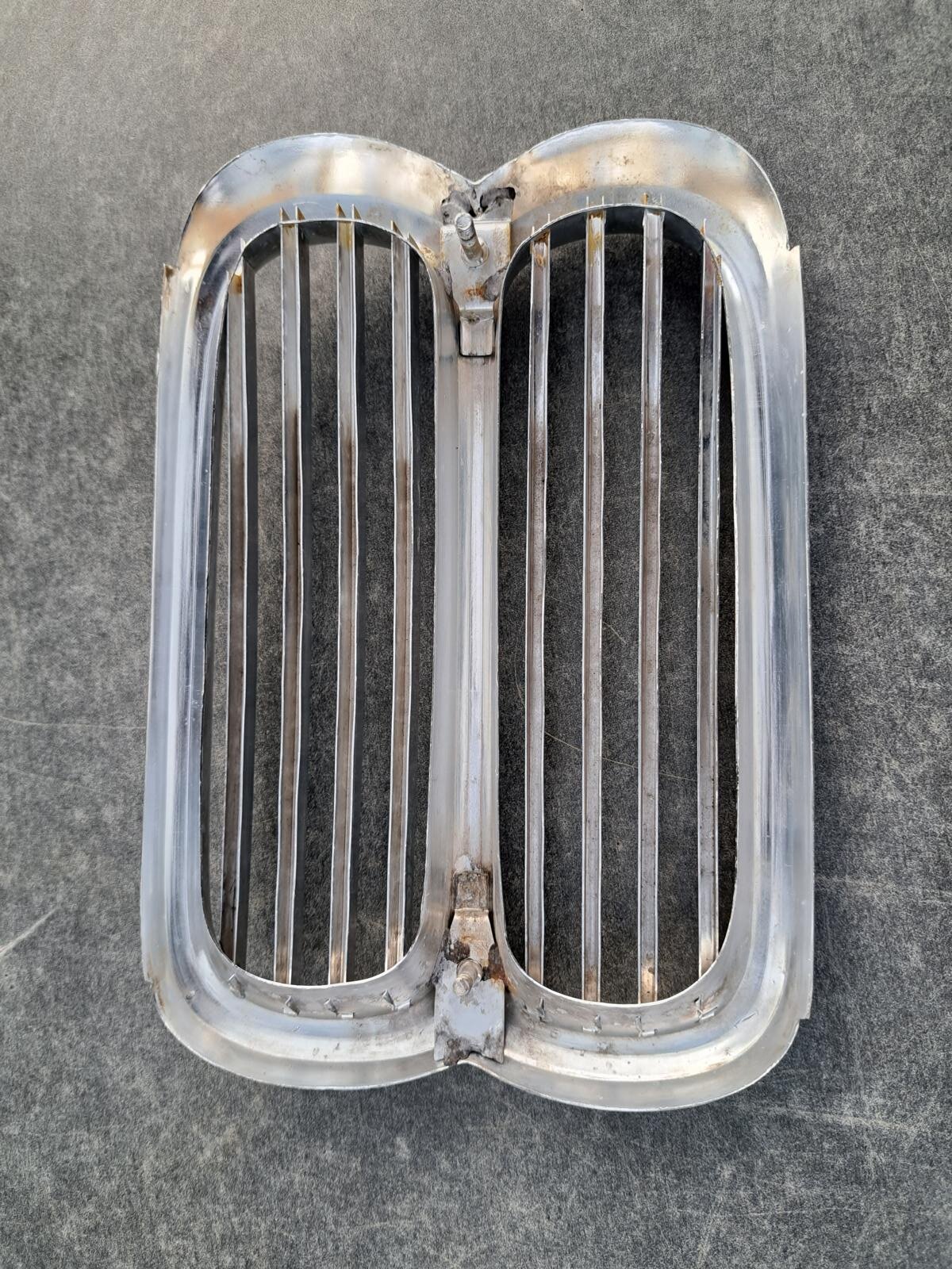 NK Neue Klasse 1800 2000 tilux kidney grill 1969 up Reduced - Body and ...