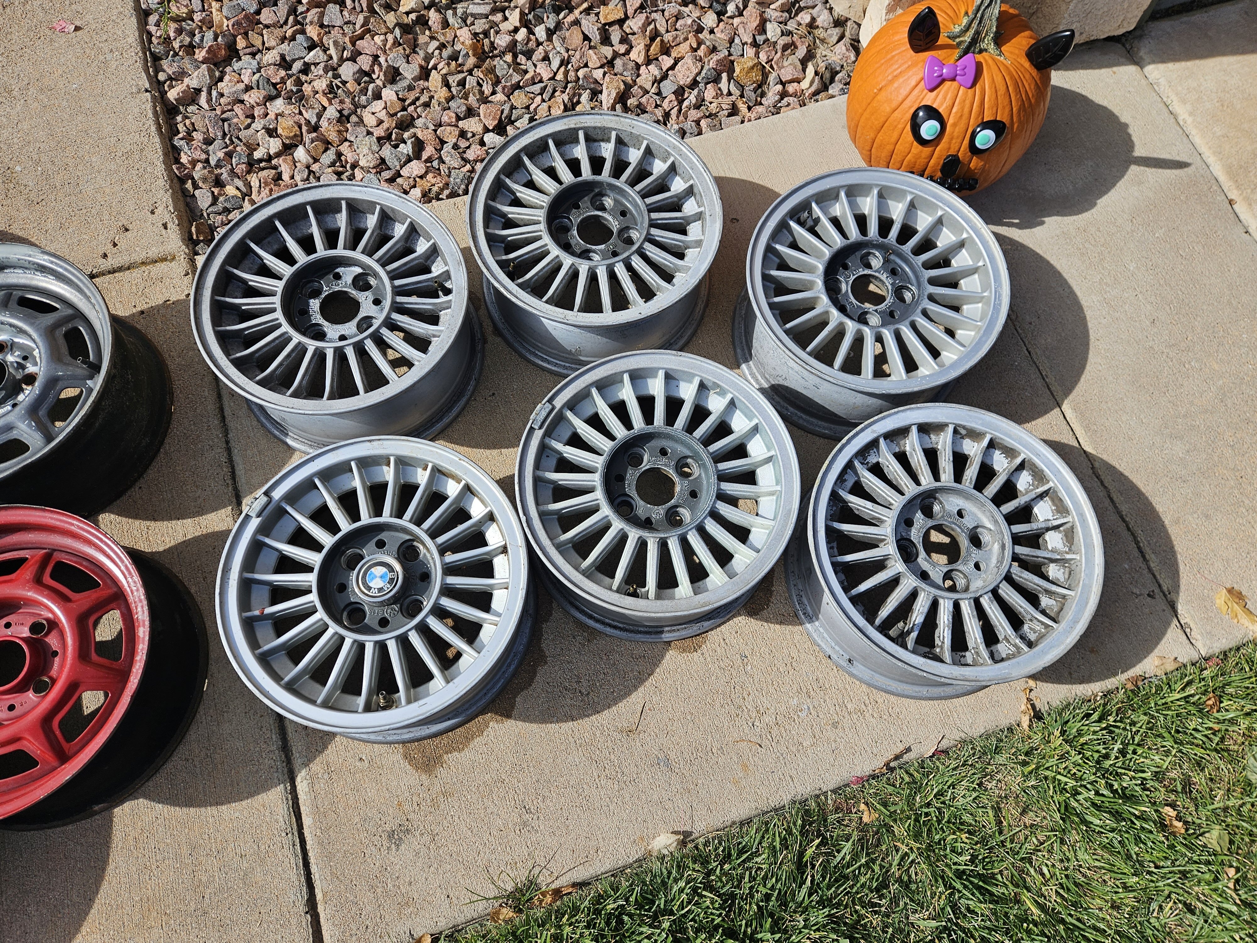 12 E21 13X5.5 steelies and alloy wheels - Wheels - 2002FAQ