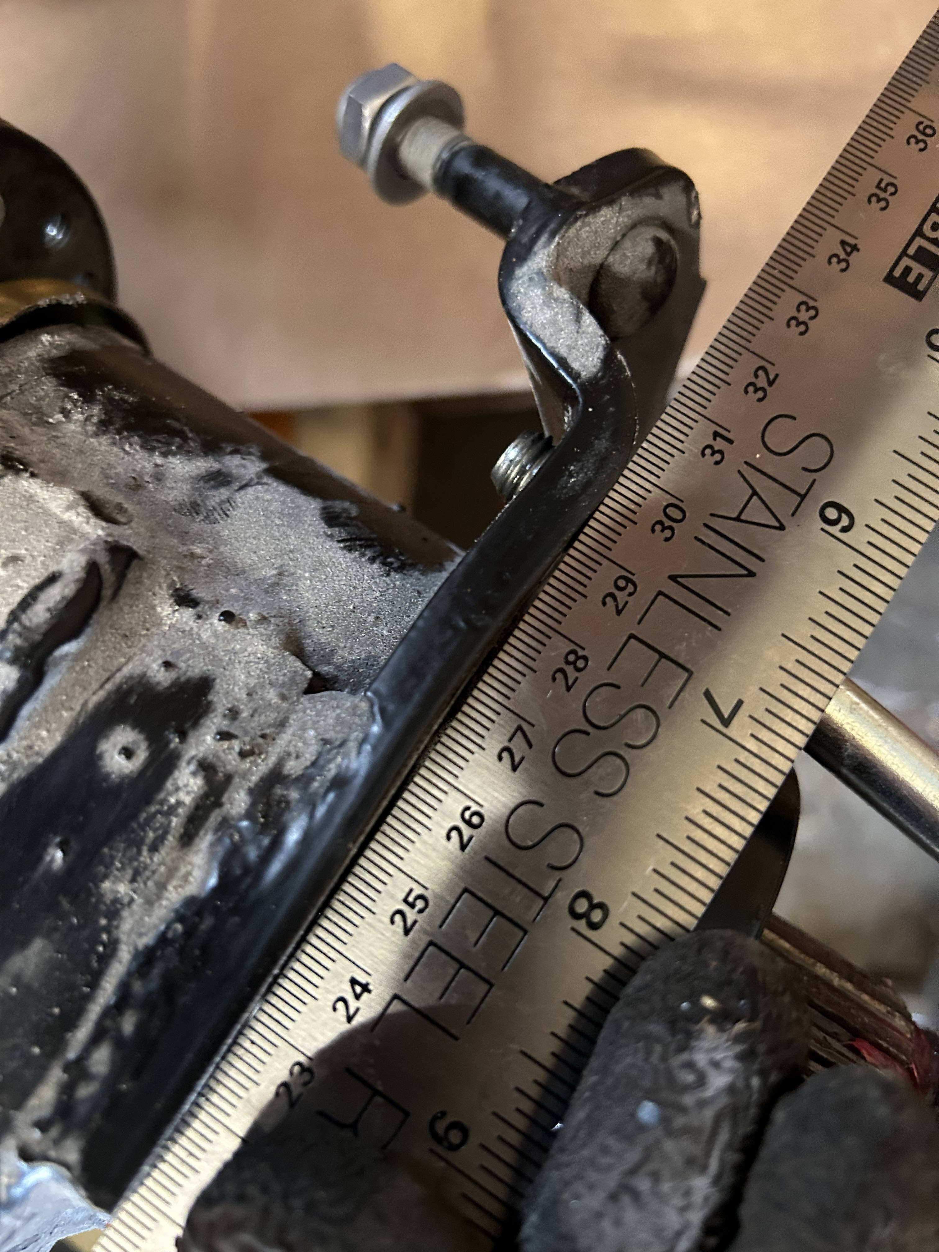 Bent trailing arm at wheel mount ﻿ BMW 2002 and other '02